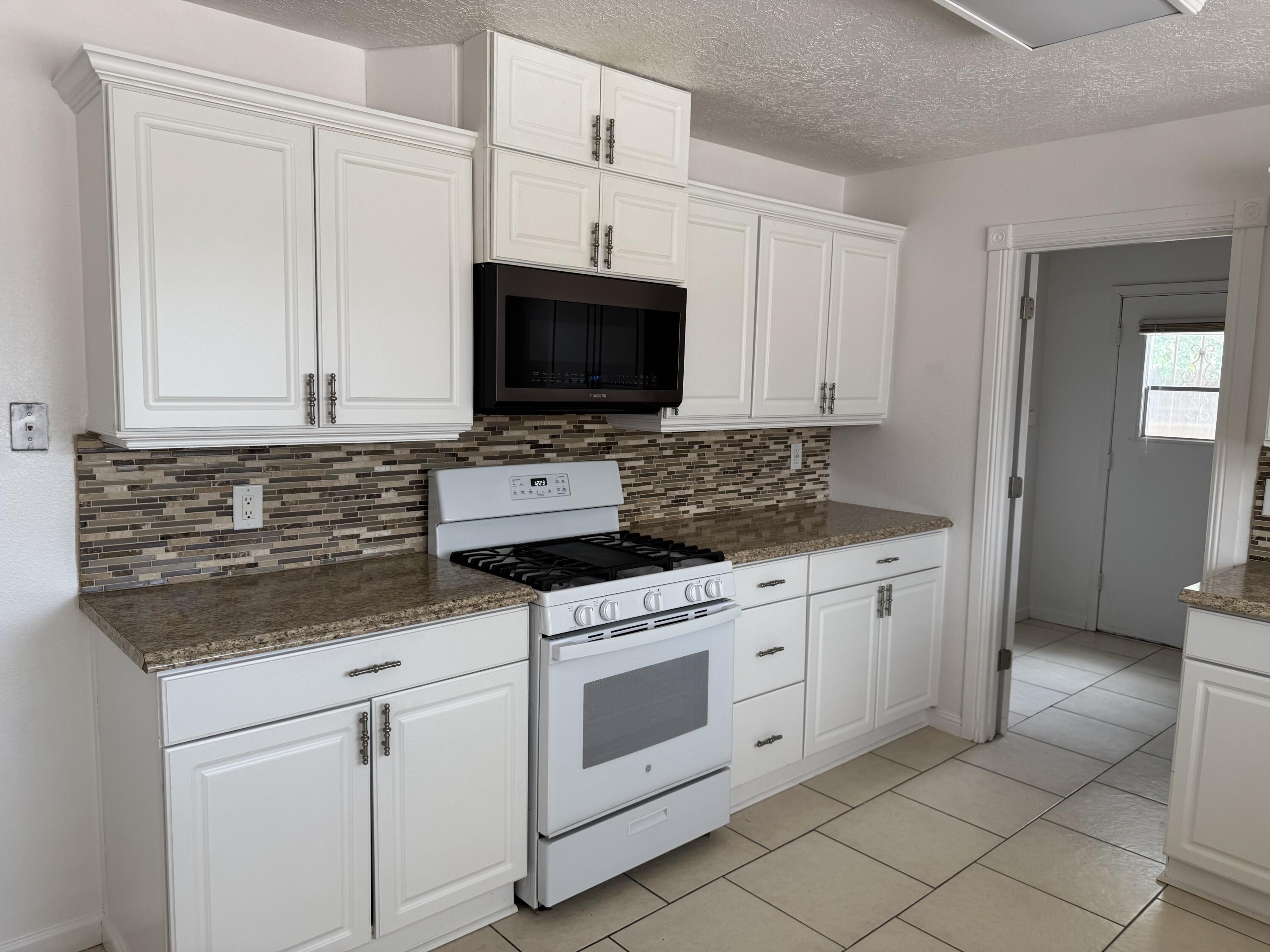 7715 Pioneer Trail, Albuquerque, New Mexico image 5