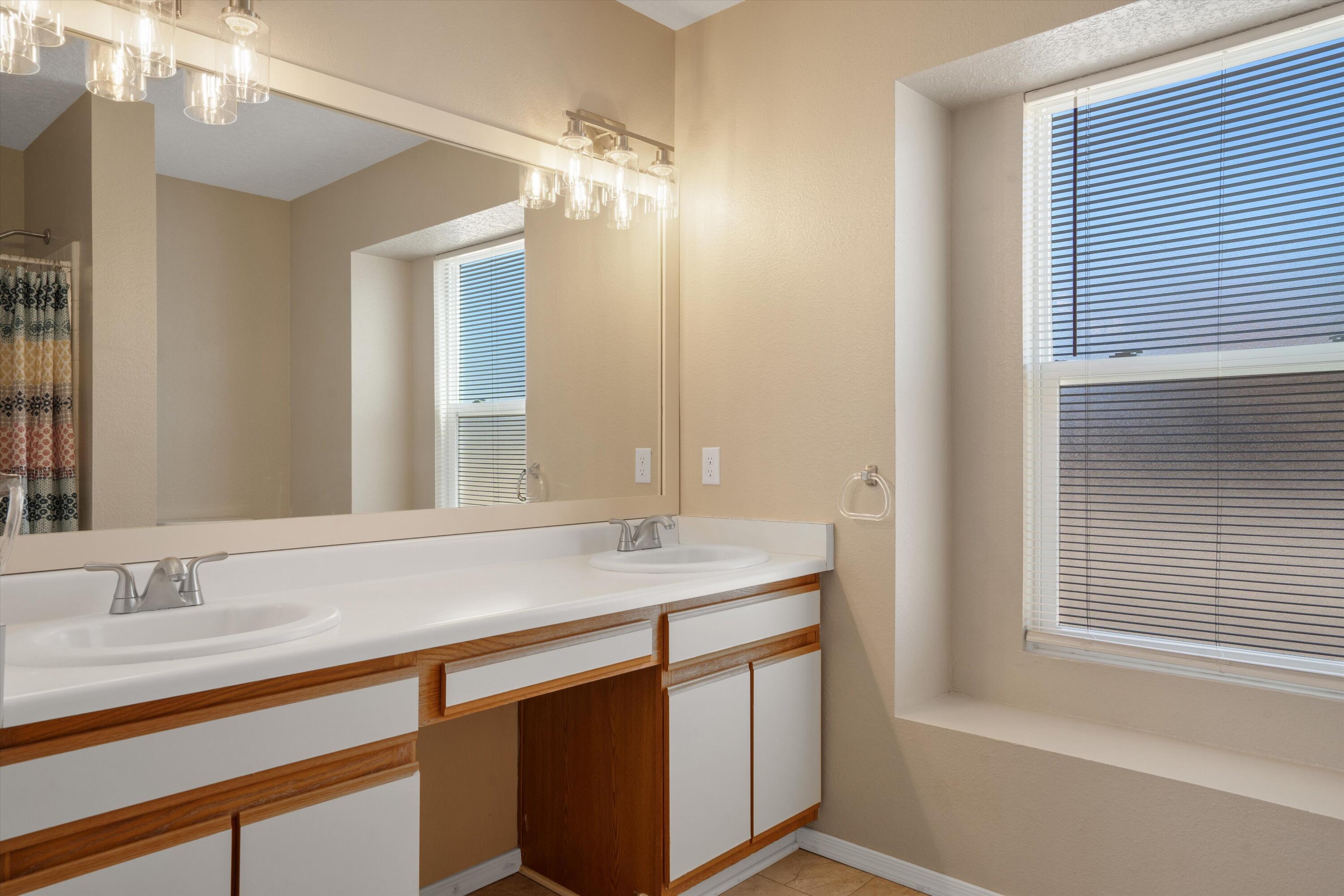 1313 Bellflower Drive, Rio Rancho, New Mexico image 14