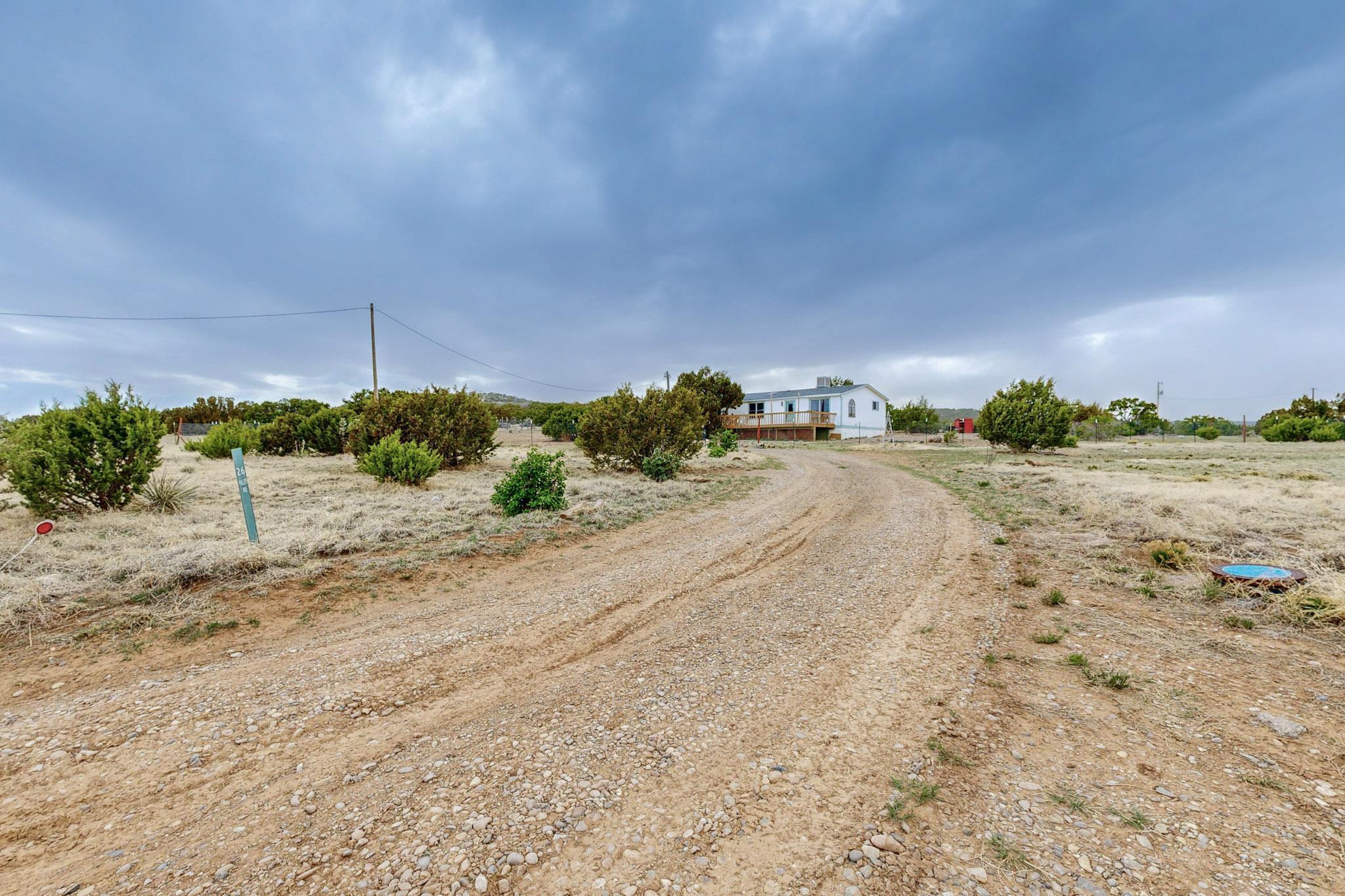 26 Phillips Road, Moriarty, New Mexico image 1