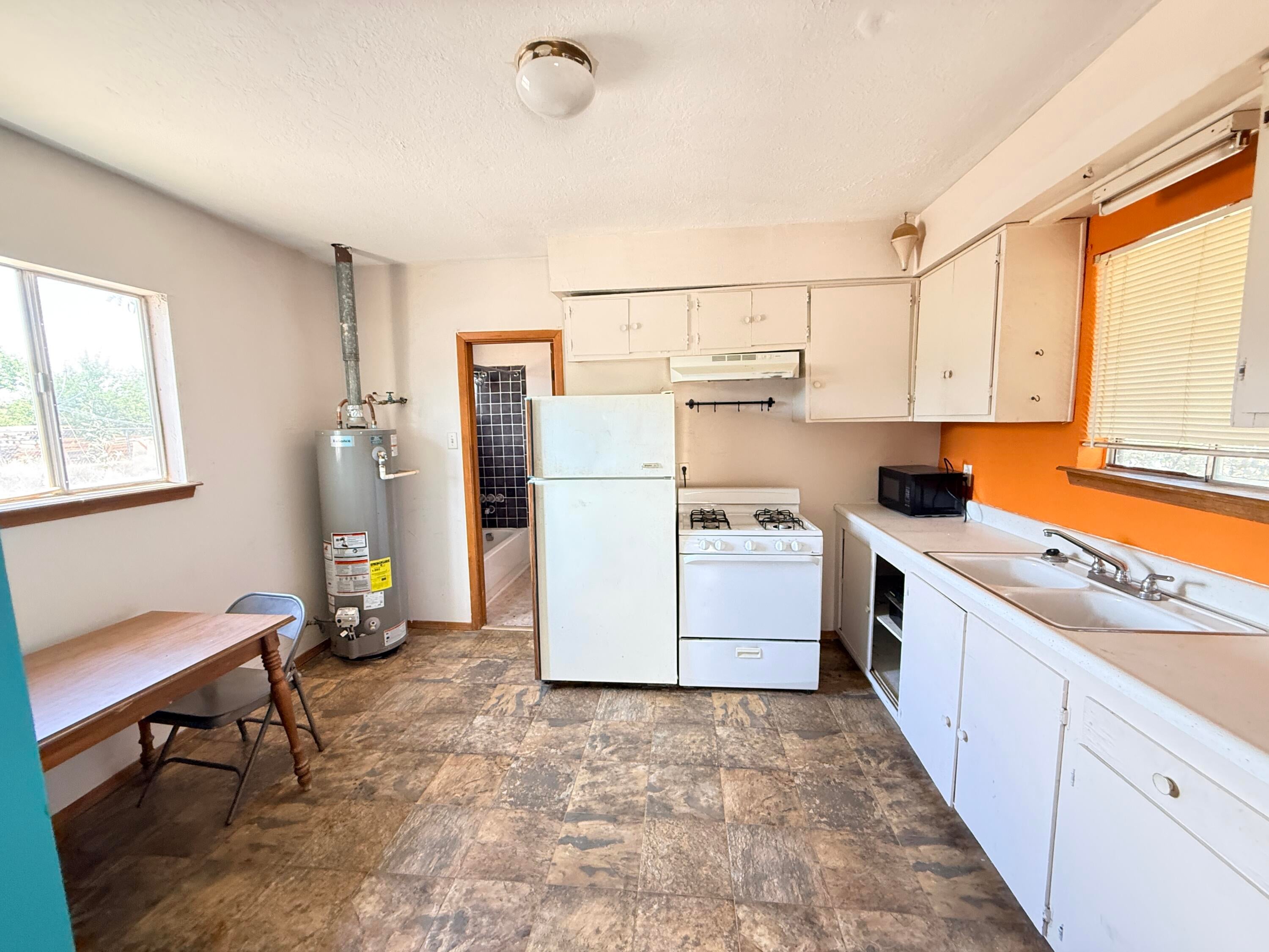325 W Church Street