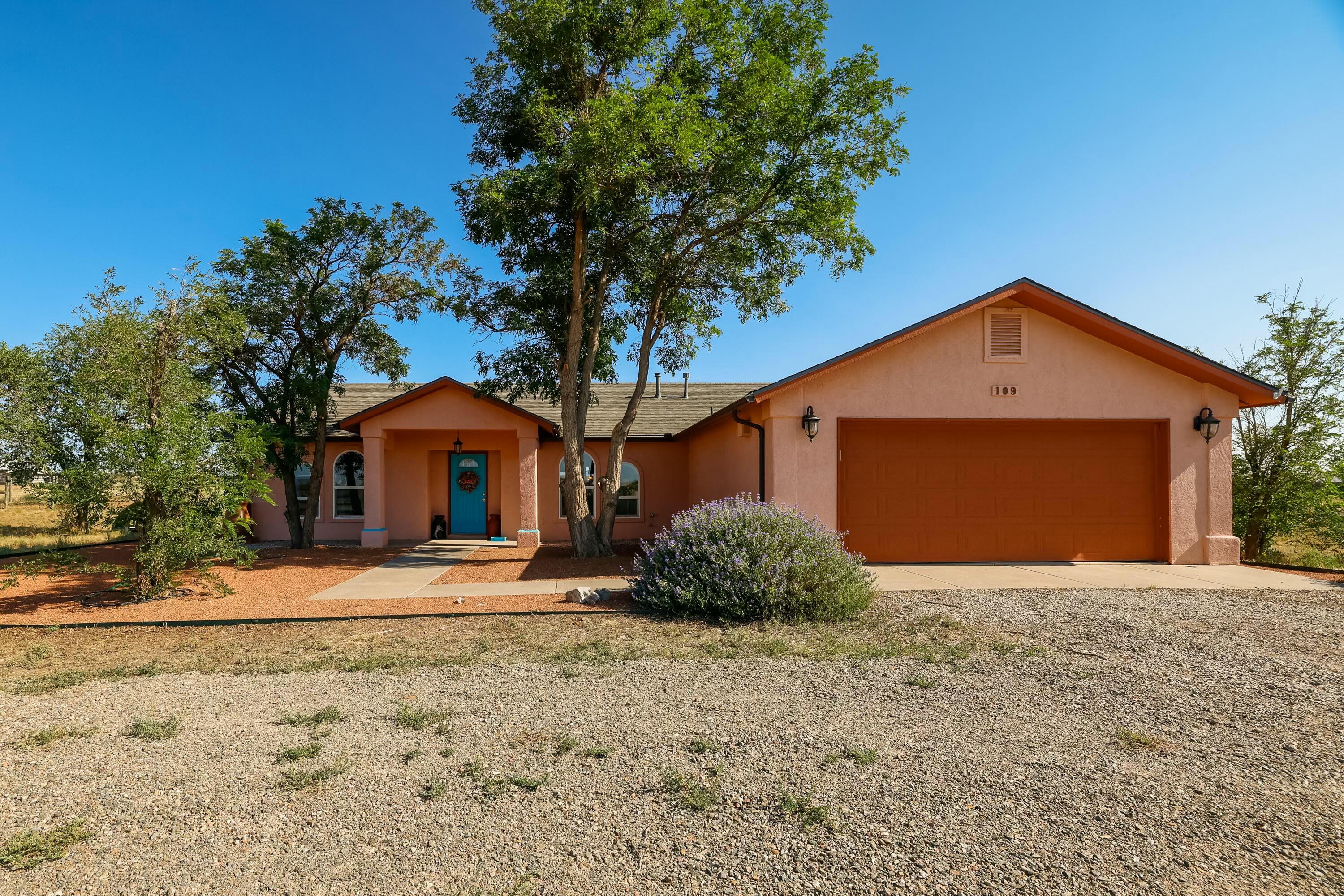 109 El Cielo Azul Circle, Edgewood, New Mexico image 2