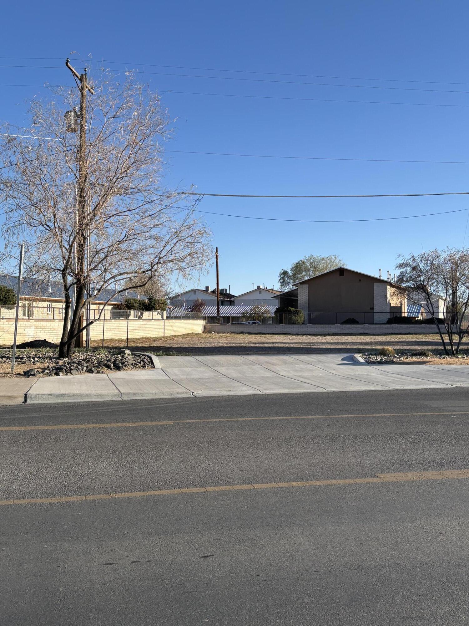227 Courthouse Road, Los Lunas, New Mexico image 1