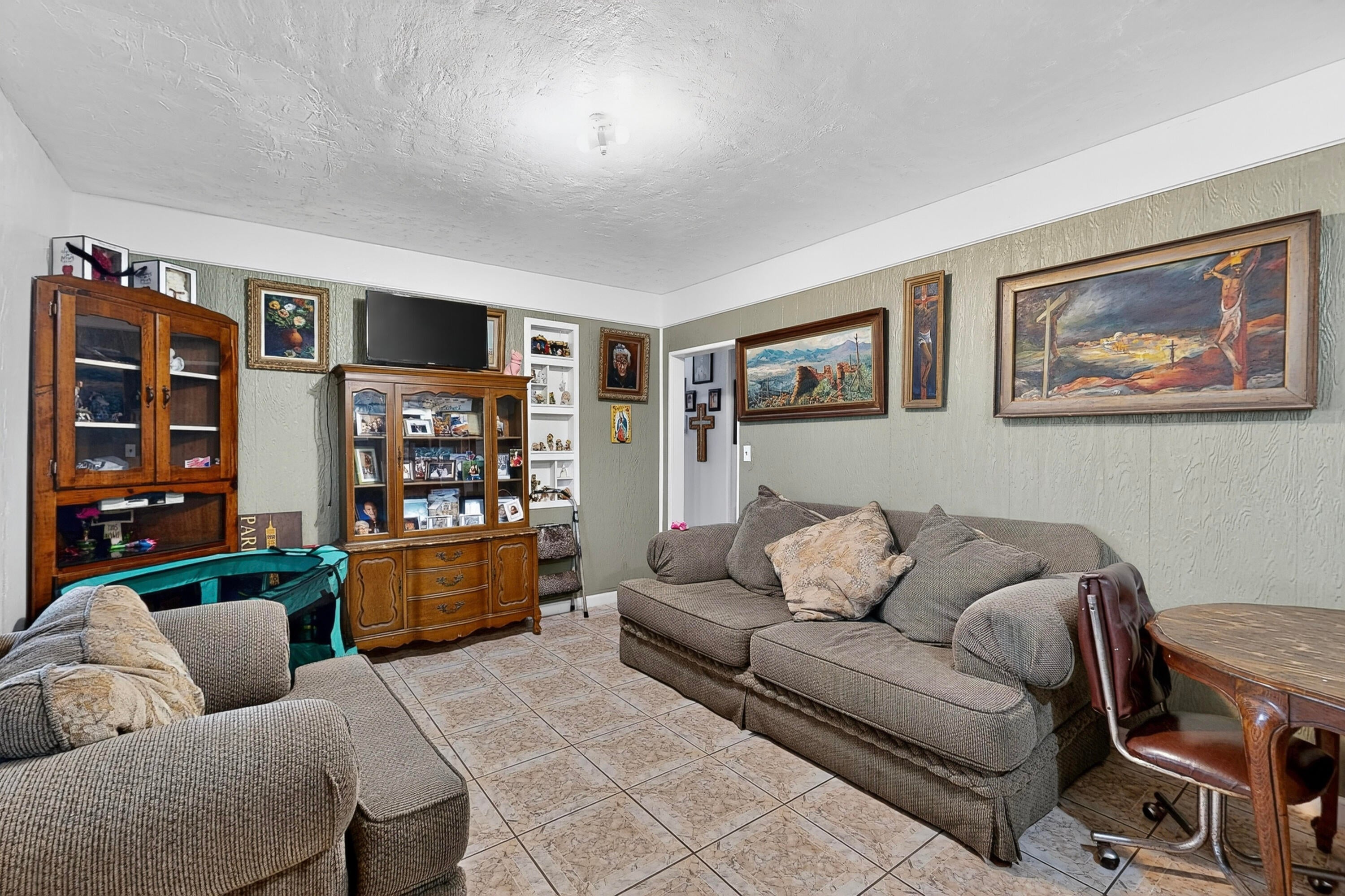 1604 Juan Perea Road