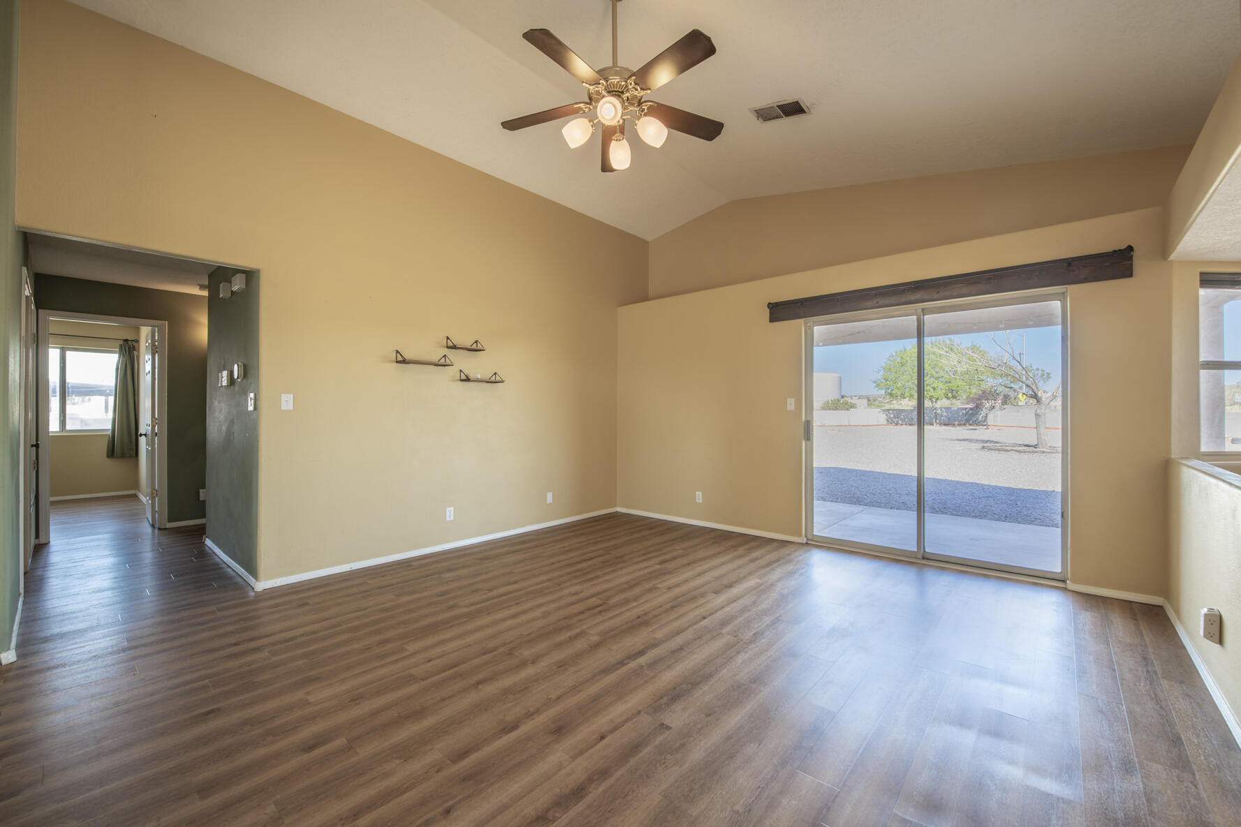 6888 Glen Hills Drive, Rio Rancho, New Mexico image 11