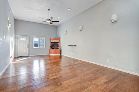 Photo of 1301 Rio Rancho Boulevard SE #B, Albuquerque, NM 87121 (MLS # 1098814)