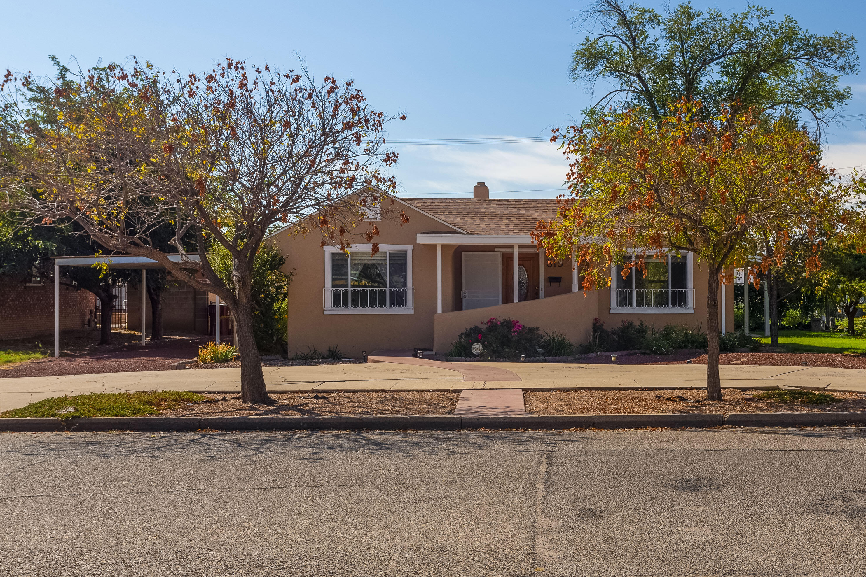 315 Dalies Avenue, Belen, New Mexico image 1