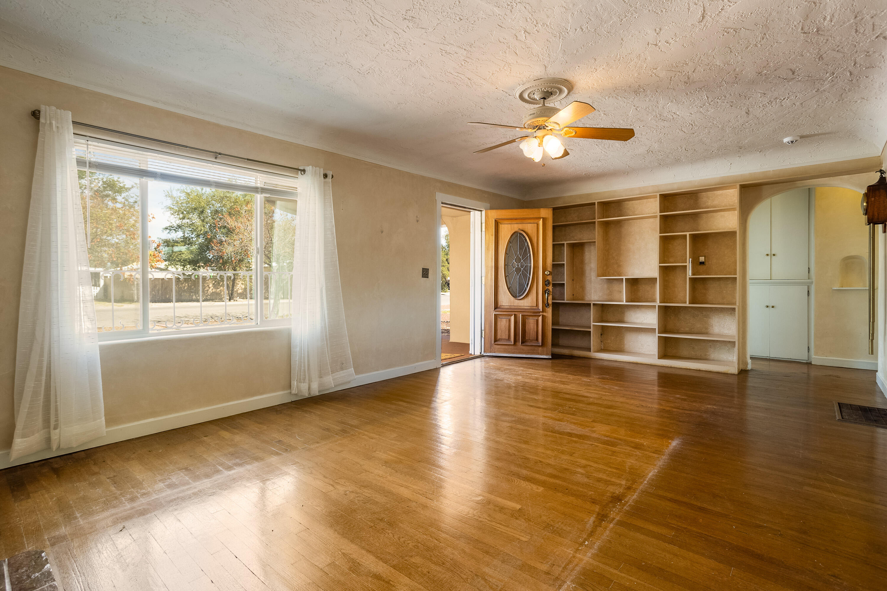 315 Dalies Avenue, Belen, New Mexico image 7
