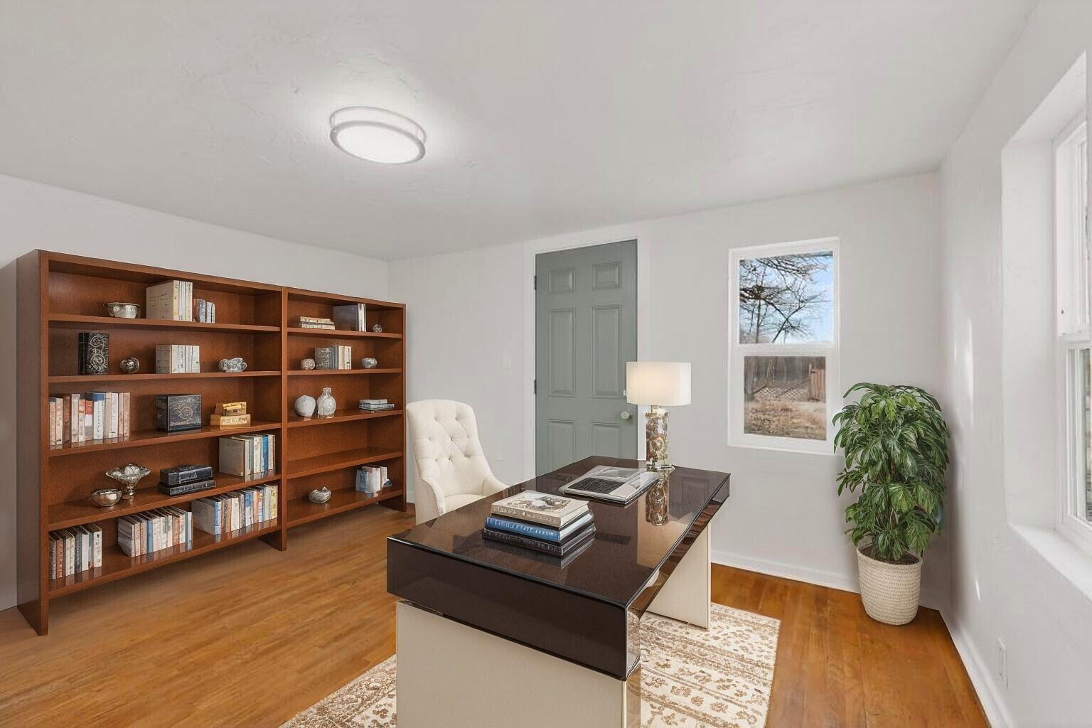 902 Headingly Avenue NW