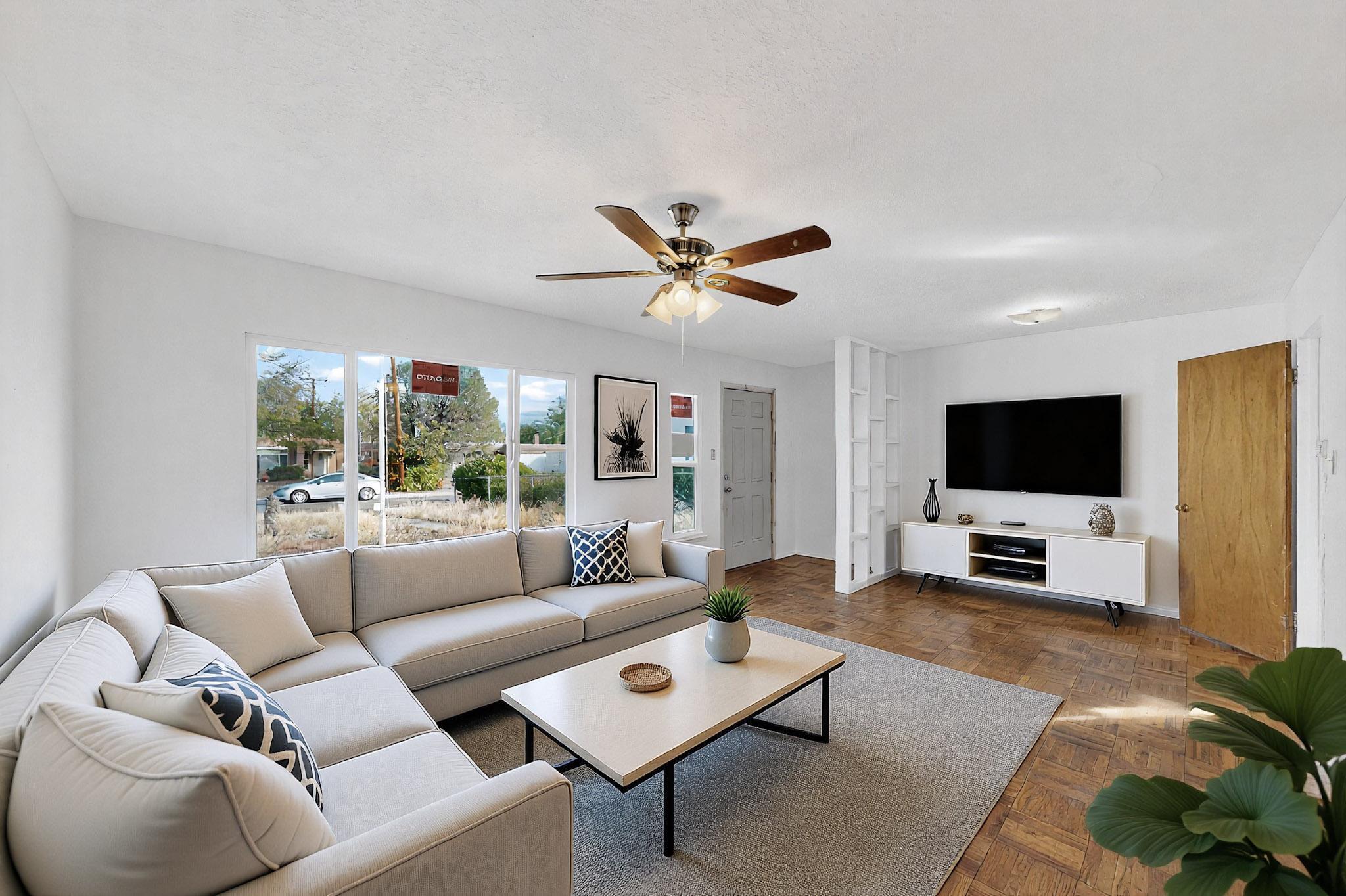 6008 Hannett Avenue NE