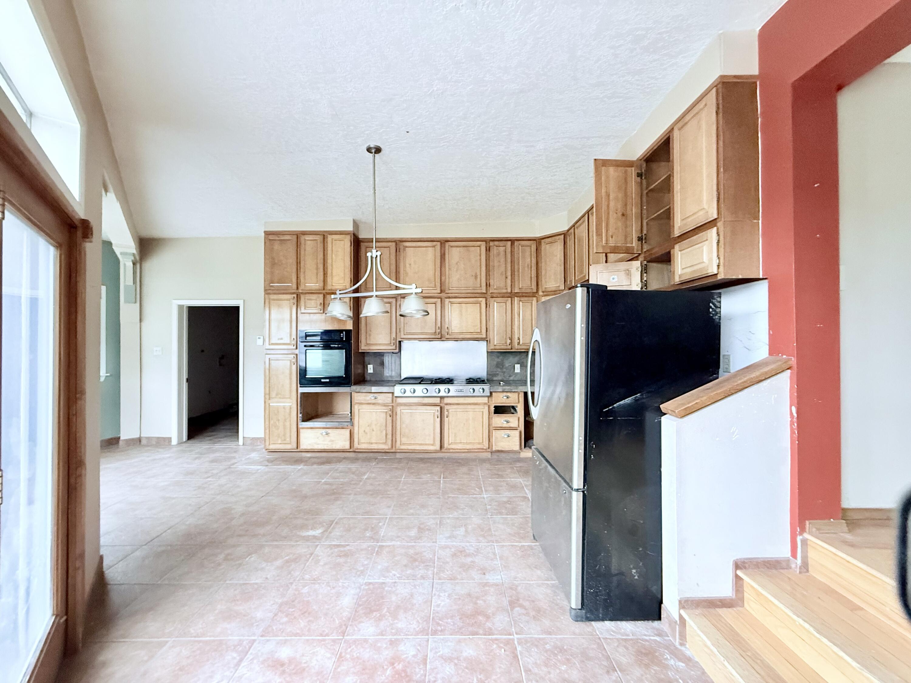 14 PINON Avenue