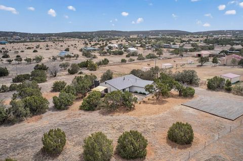 Photo of 11 Woods End Road, Edgewood, NM 87015 (MLS # 1102916)