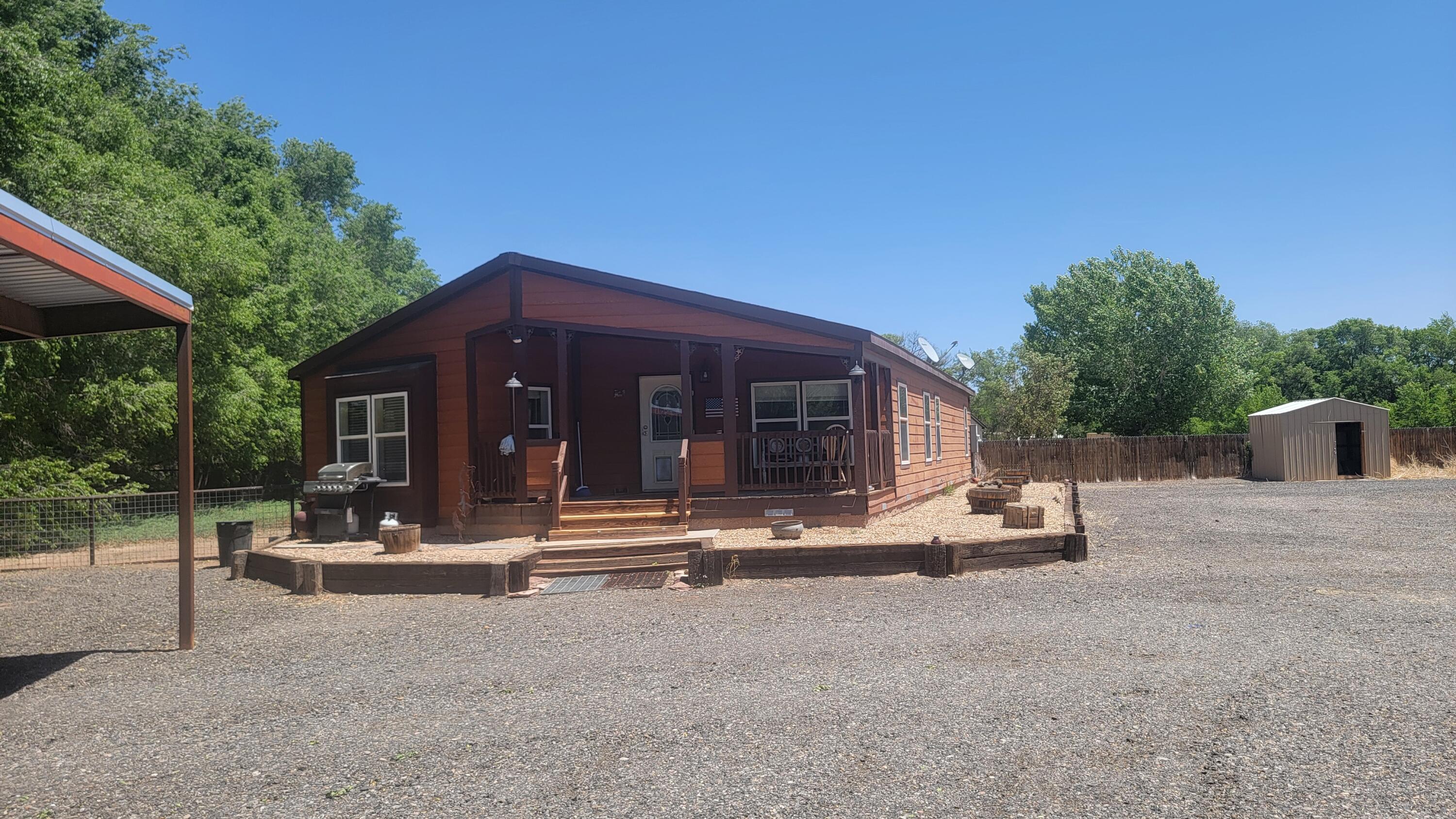 39 Servis Farm Road, Los Lunas, New Mexico image 1