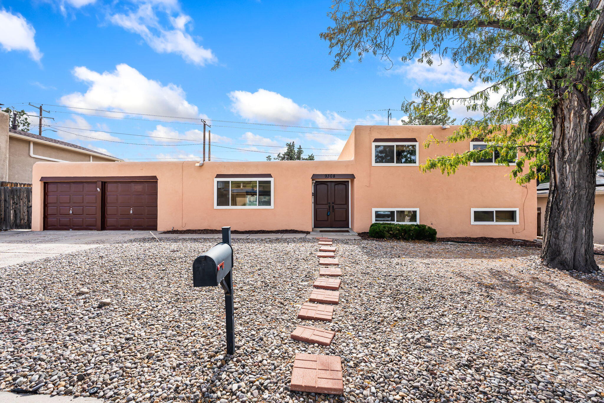 9308 Las Calabazillas Road NE