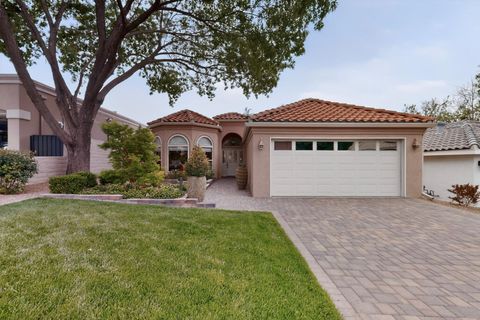 Photo of 6609 Wentworth Court NE, Albuquerque, NM 87111 (MLS # 1102927)