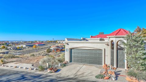 Photo of 425 Pinon Creek Road SE, Albuquerque, NM 87123 (MLS # 1101168)