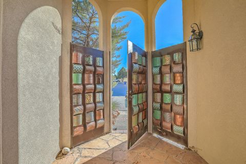 Townhouse For Sale - 425 Pinon Creek Road<br/> Bernalillo County, Albuquerque, NM 87123