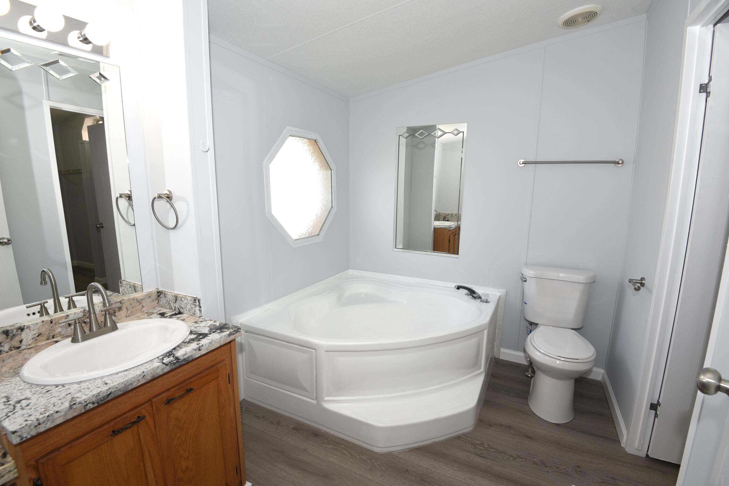 1181 Los Christantemos Court SE