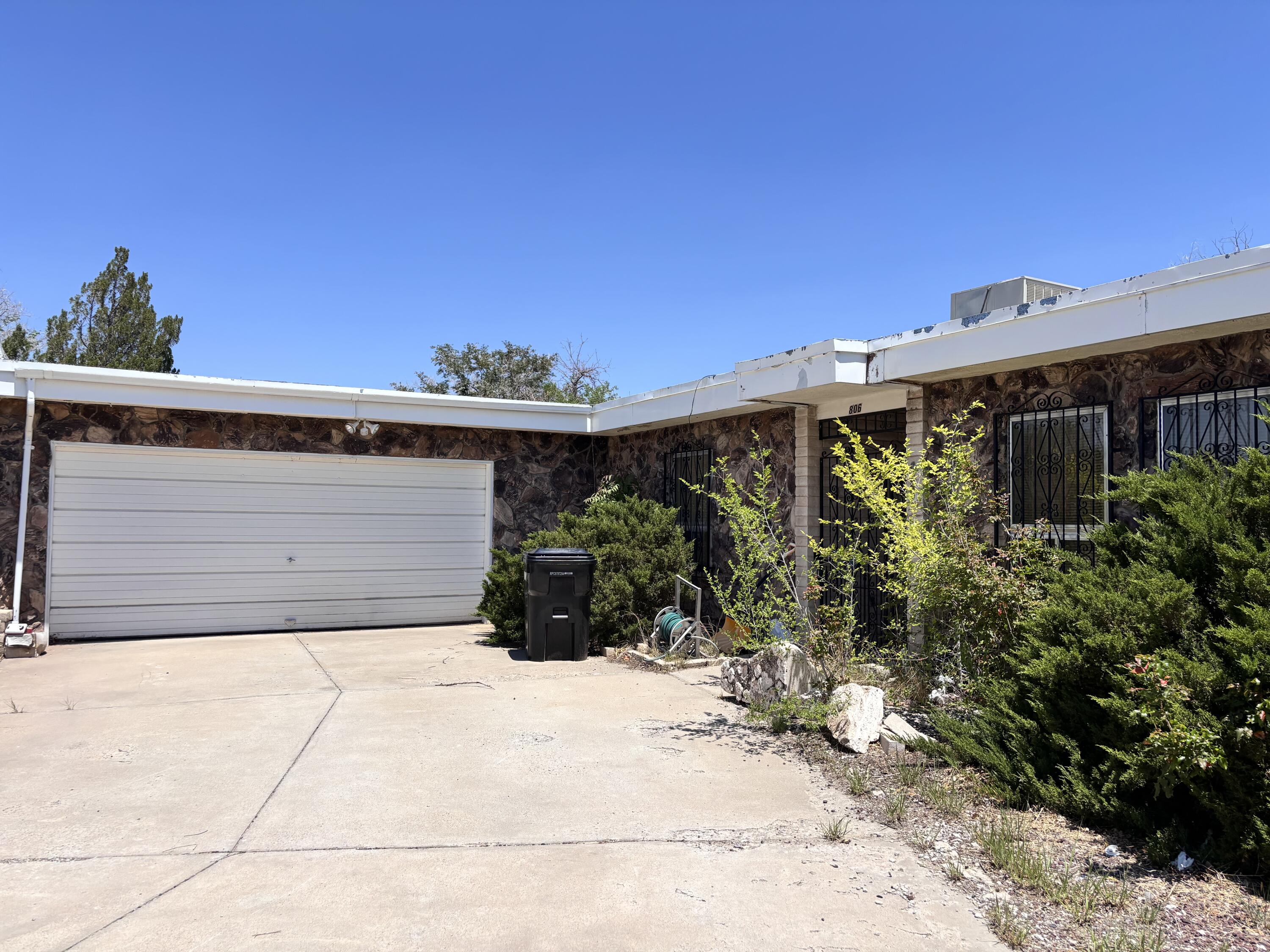 806 Oreja De Oro Drive, Rio Rancho, New Mexico image 1