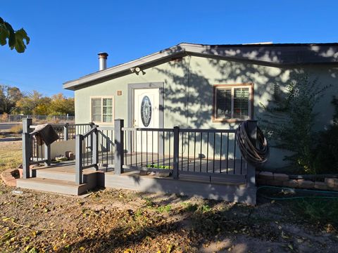 Photo of 3305 Highway 47, Los Lunas, NM 87031 (MLS # 1093916)