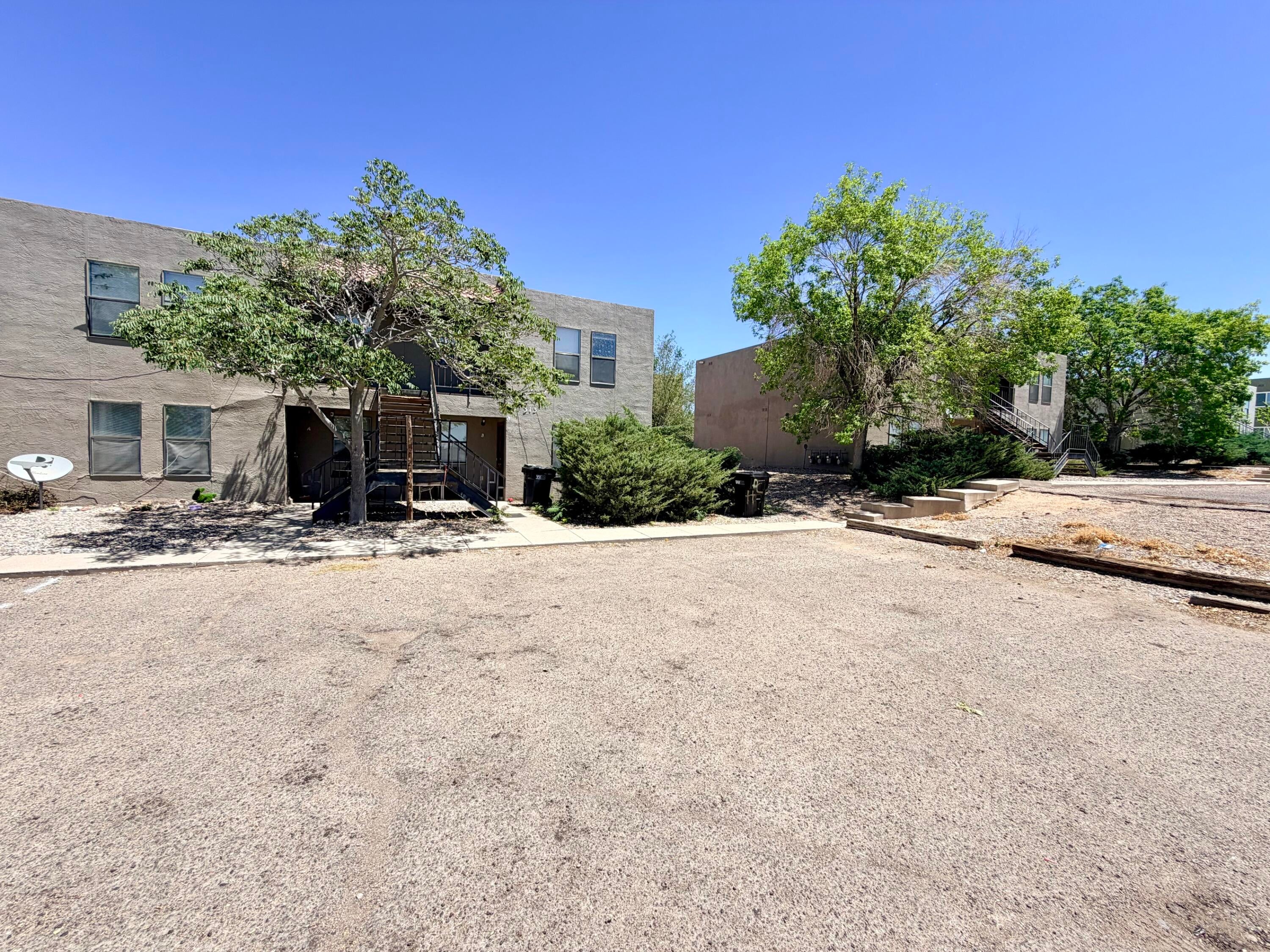 309-313 Geraldine Loop SE