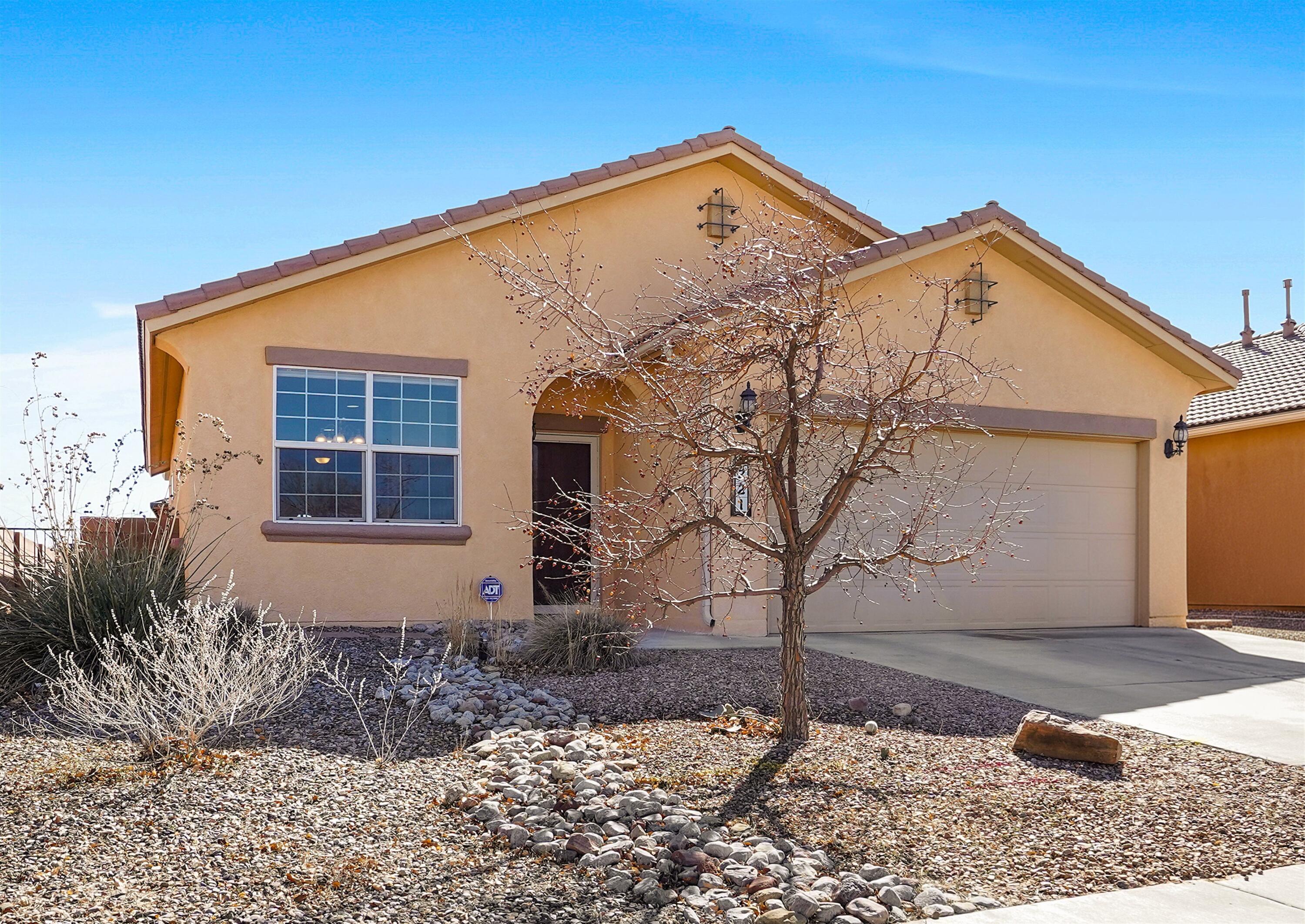 4221 North Pole Loop NE