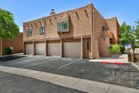 Photo of 5801 Lowell Street NE #UNIT 28B, Albuquerque, NM 87111 (MLS # 1102739)