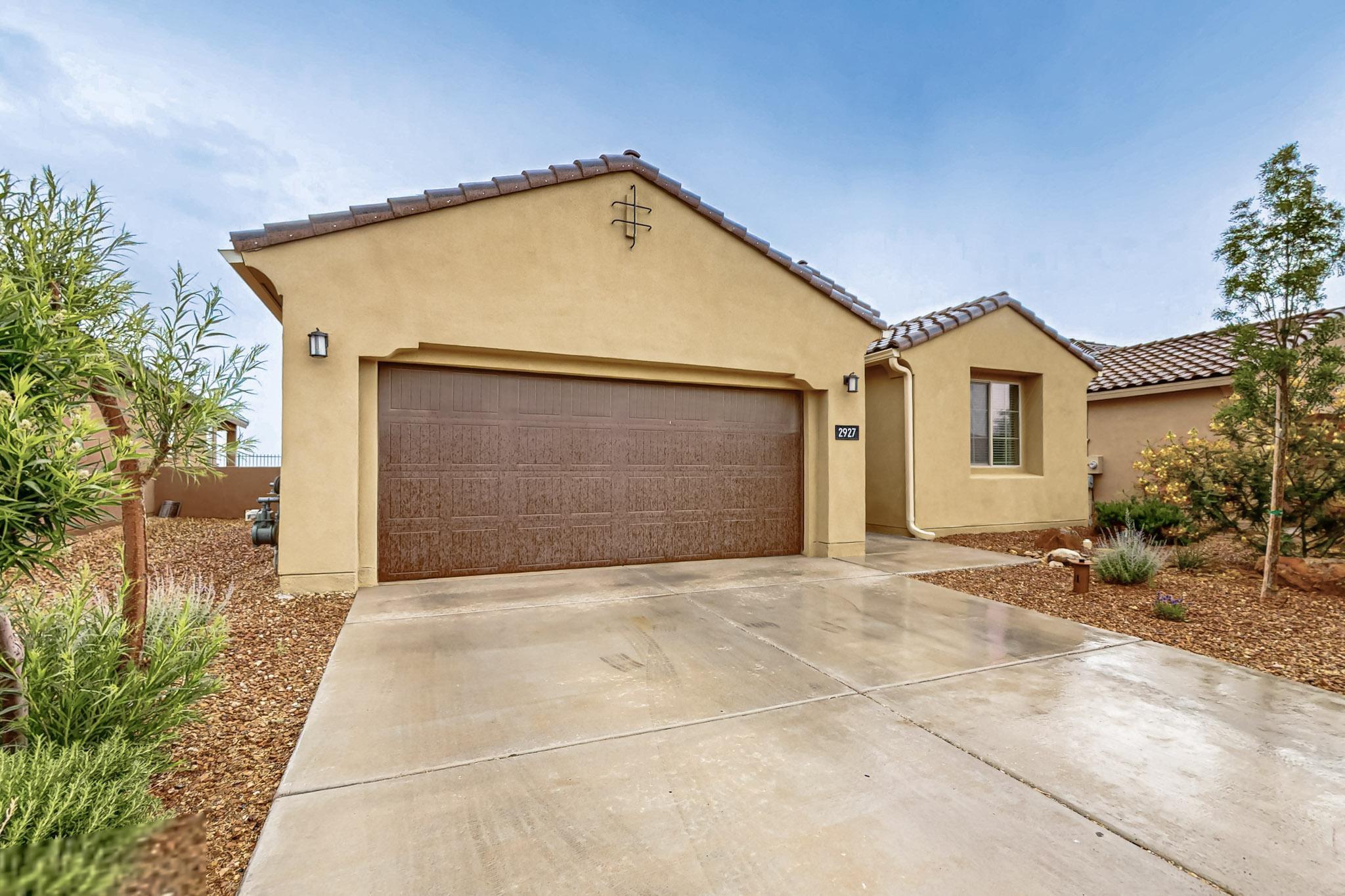 2927 KINGS CANYON Loop NE