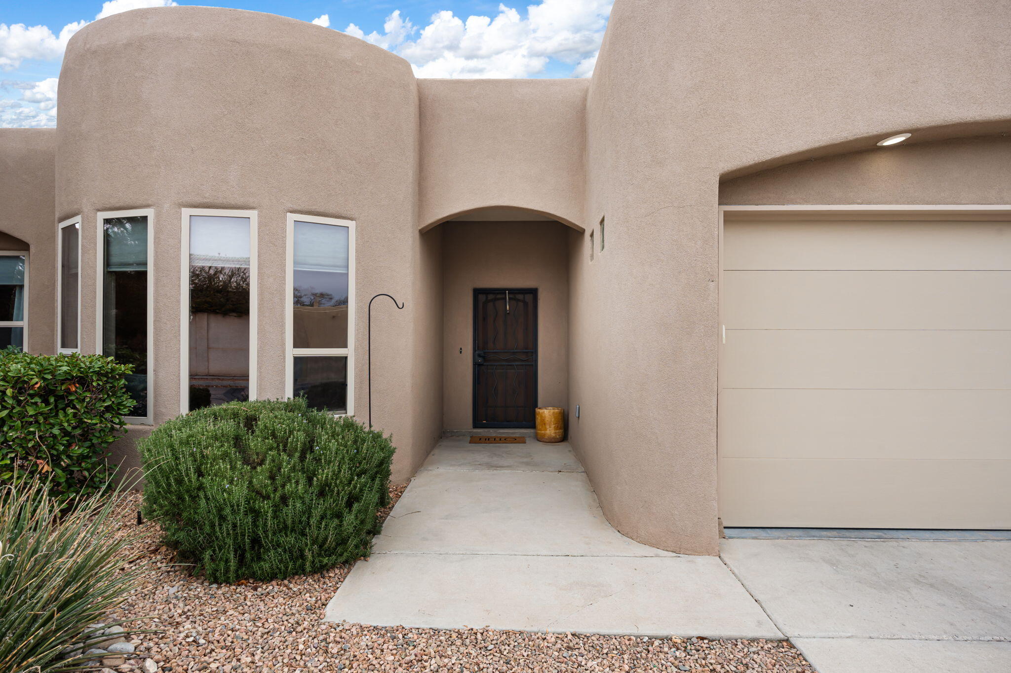 4400 Noche Clara Avenue NW