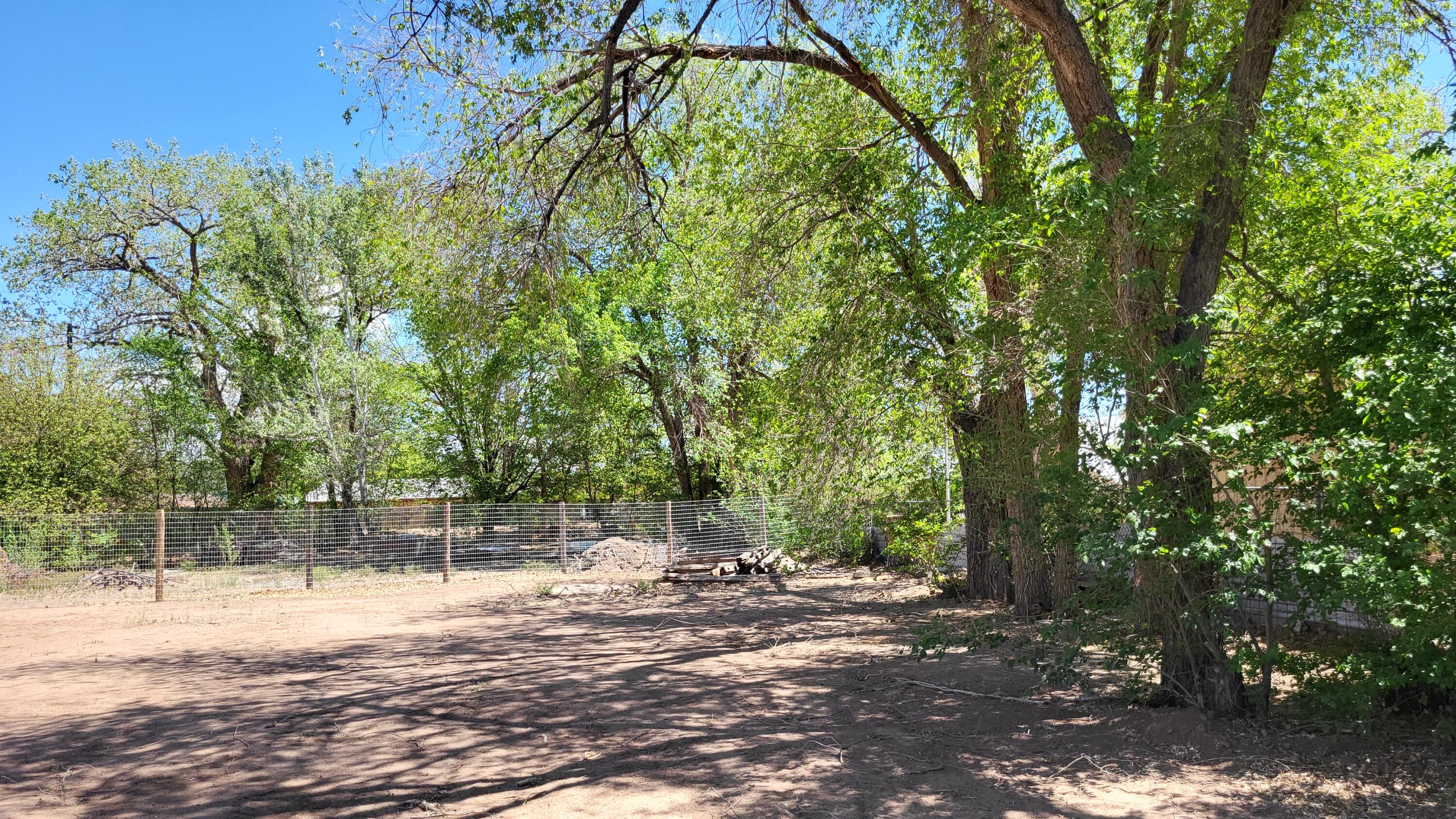 1302 Avenida Cristo Rey Avenue NW