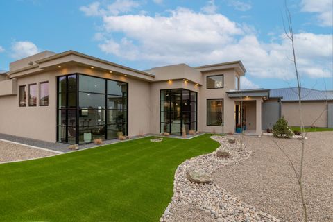 Photo of 12100 Coronado Avenue NE, Albuquerque, NM 87122 (MLS # 1096161)