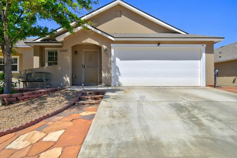 Photo of 10487 Calle Cordoba NW, Albuquerque, NM 87114 (MLS # 1102023)