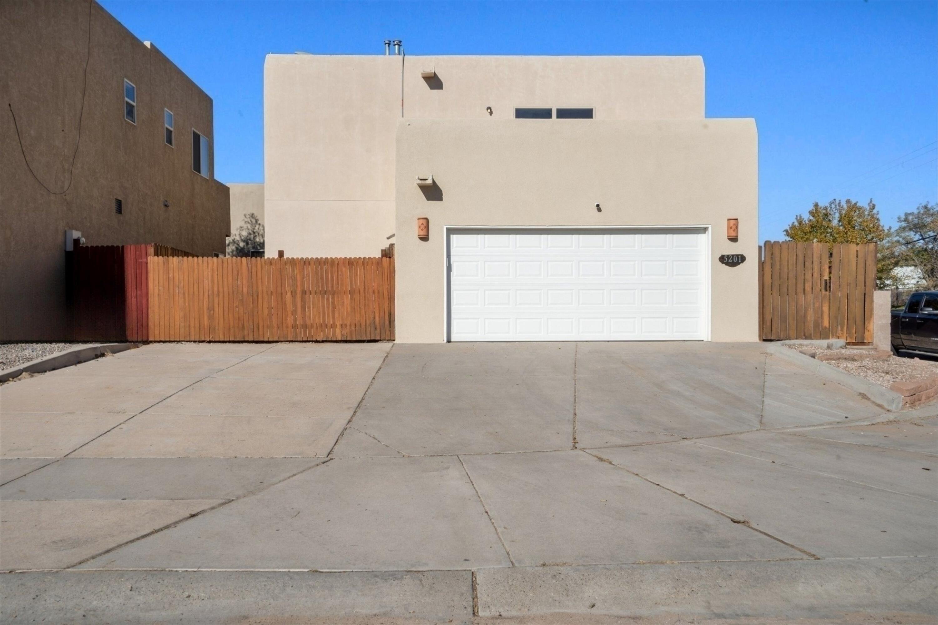 5201 Chris Court, Albuquerque, New Mexico image 1