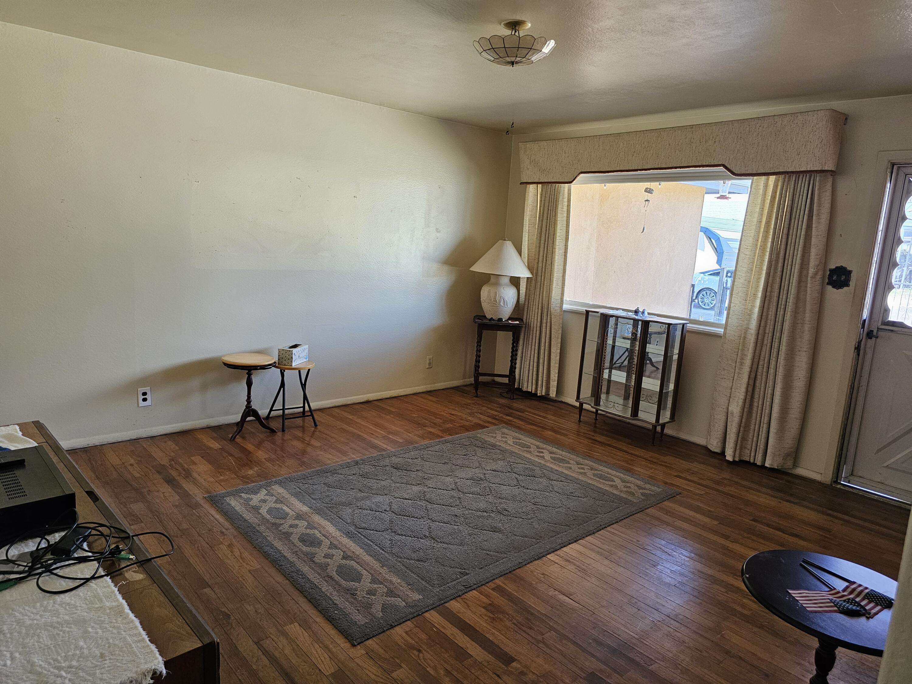 596 Bennie Avenue, Santa Rosa, New Mexico image 4