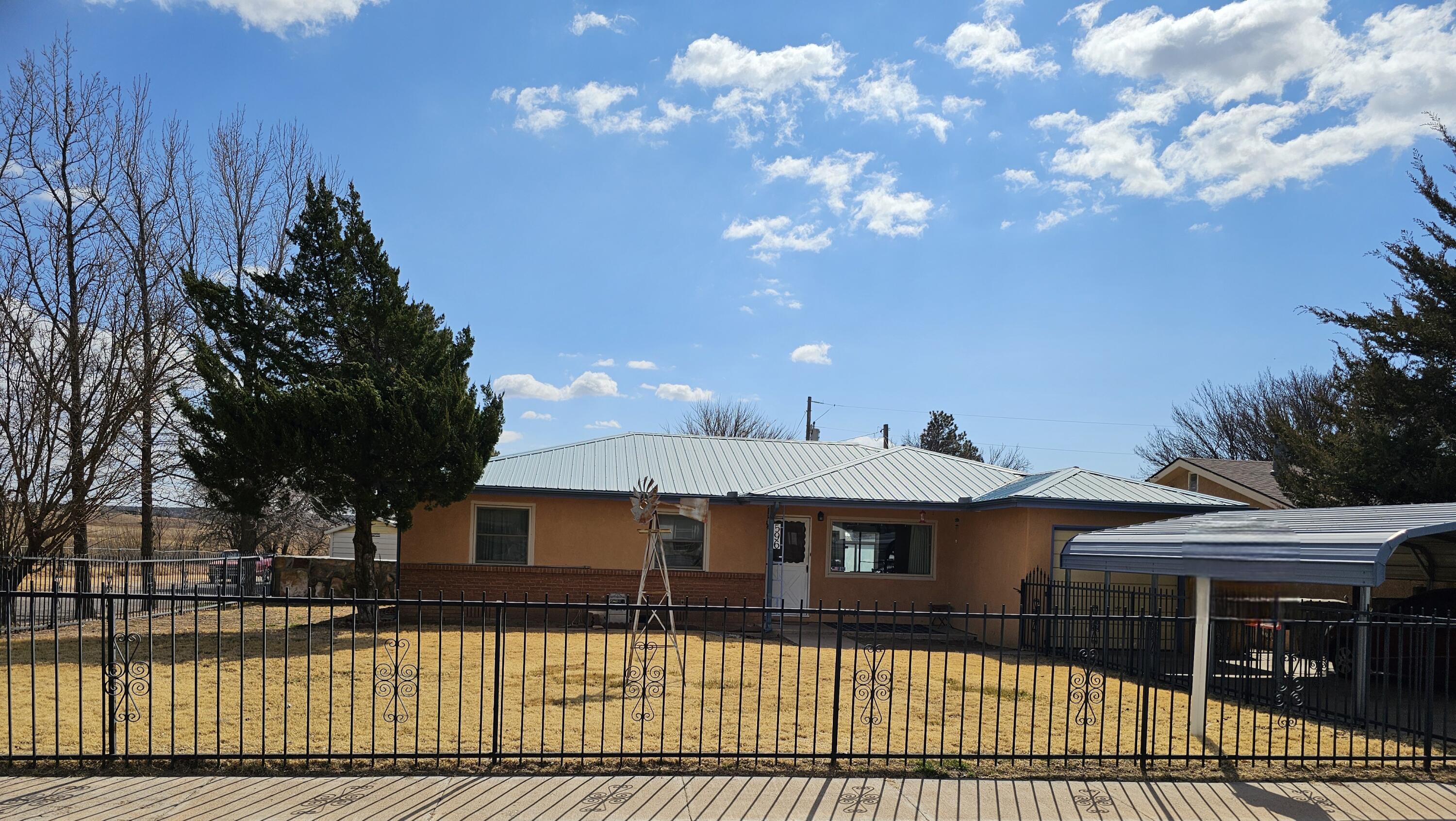 596 Bennie Avenue, Santa Rosa, New Mexico image 1