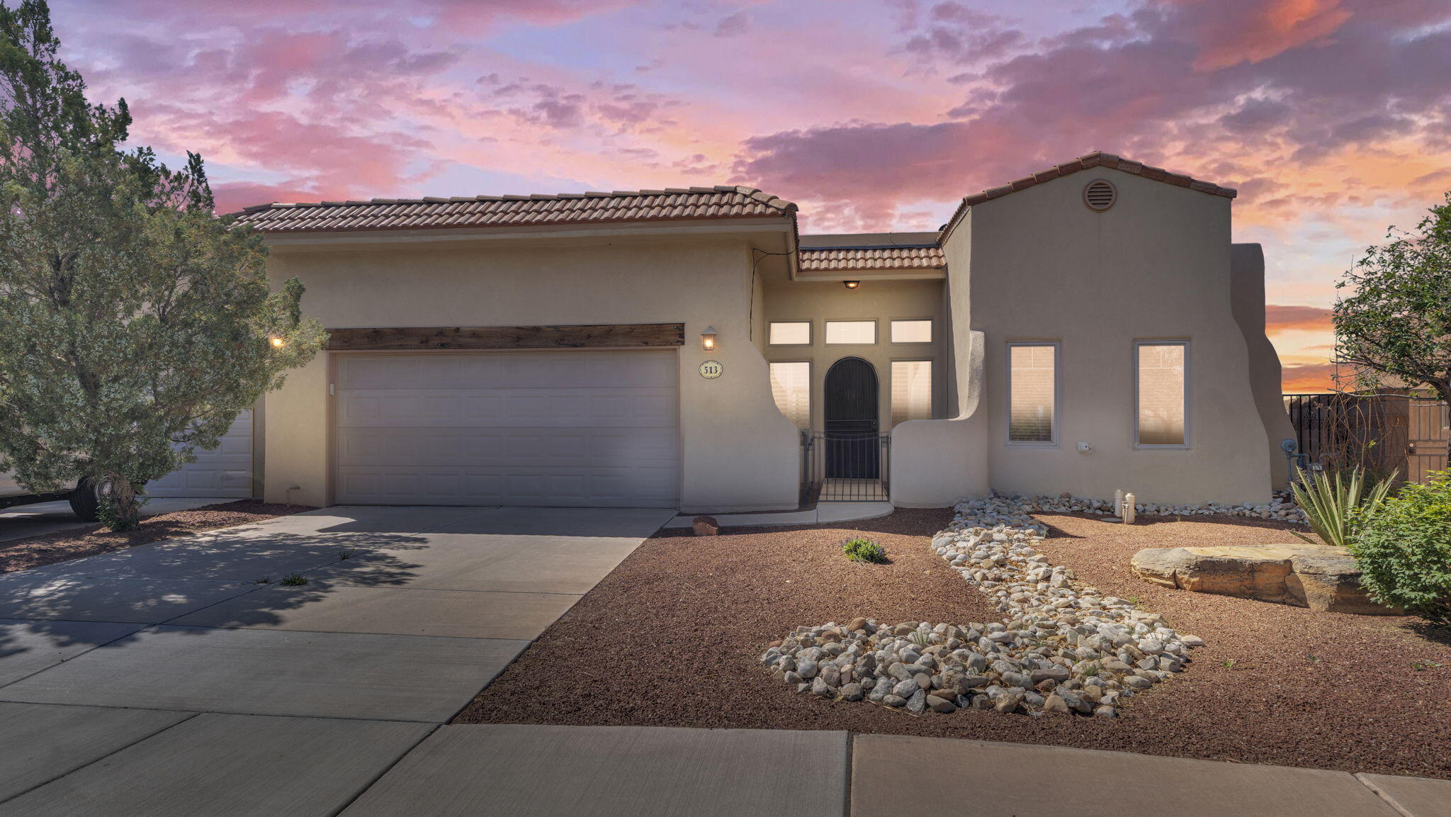 513 Taylor Road, Los Lunas, New Mexico image 2