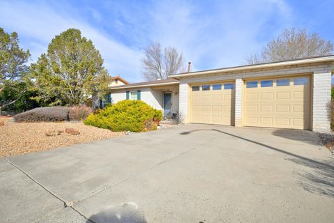 Photo of 5316 Van Christopher Drive NE, Albuquerque, NM 87111 (MLS # 1096984)