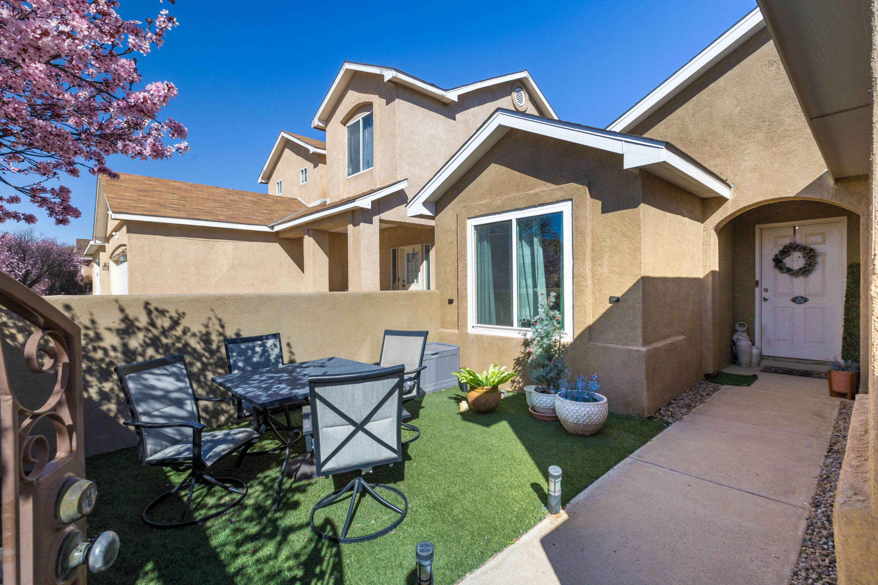 1821 Gallinas Road NE