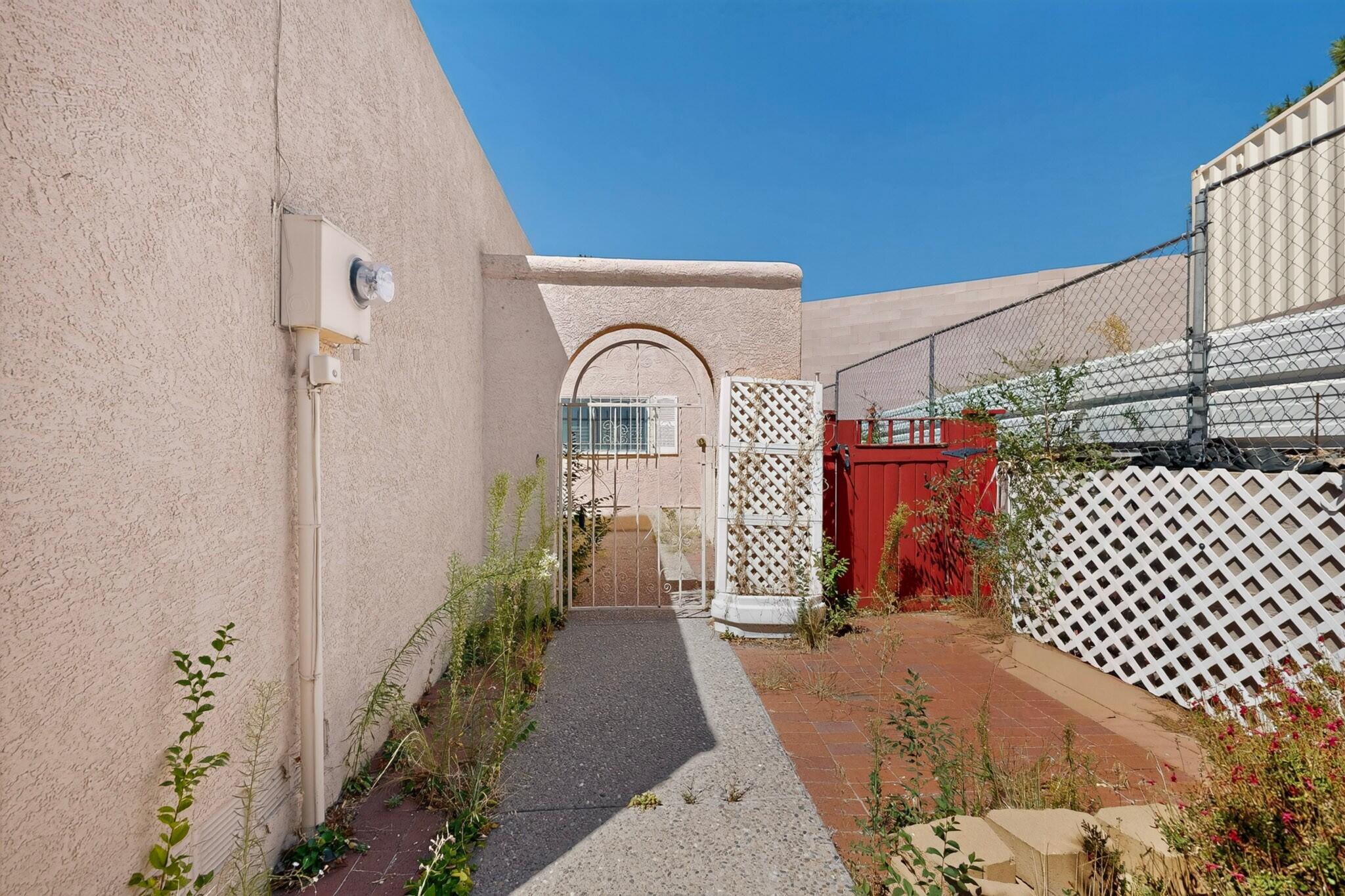 12827 Donette Court NE