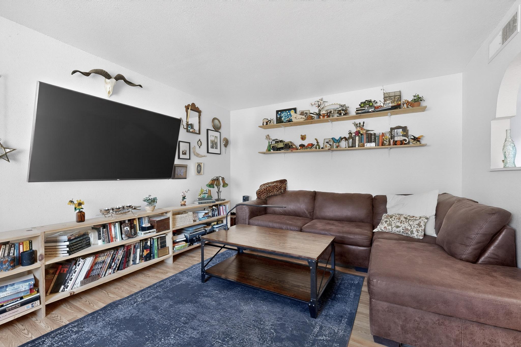 1913 Saturn Court NE