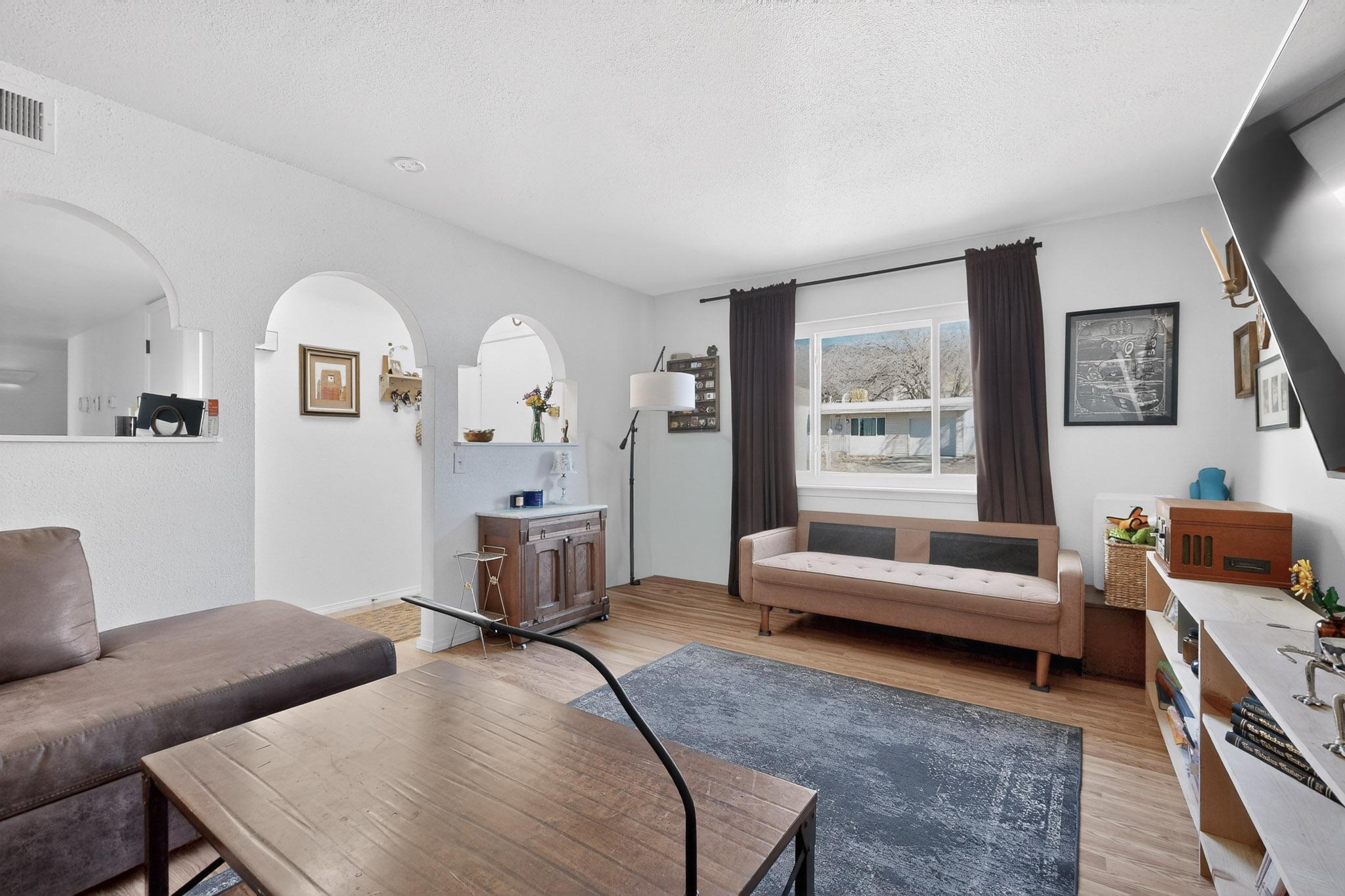 1913 Saturn Court NE