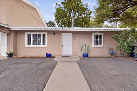 Townhouse For Sale - 753 Camino Floretta<br/> Albuquerque, NM 87107