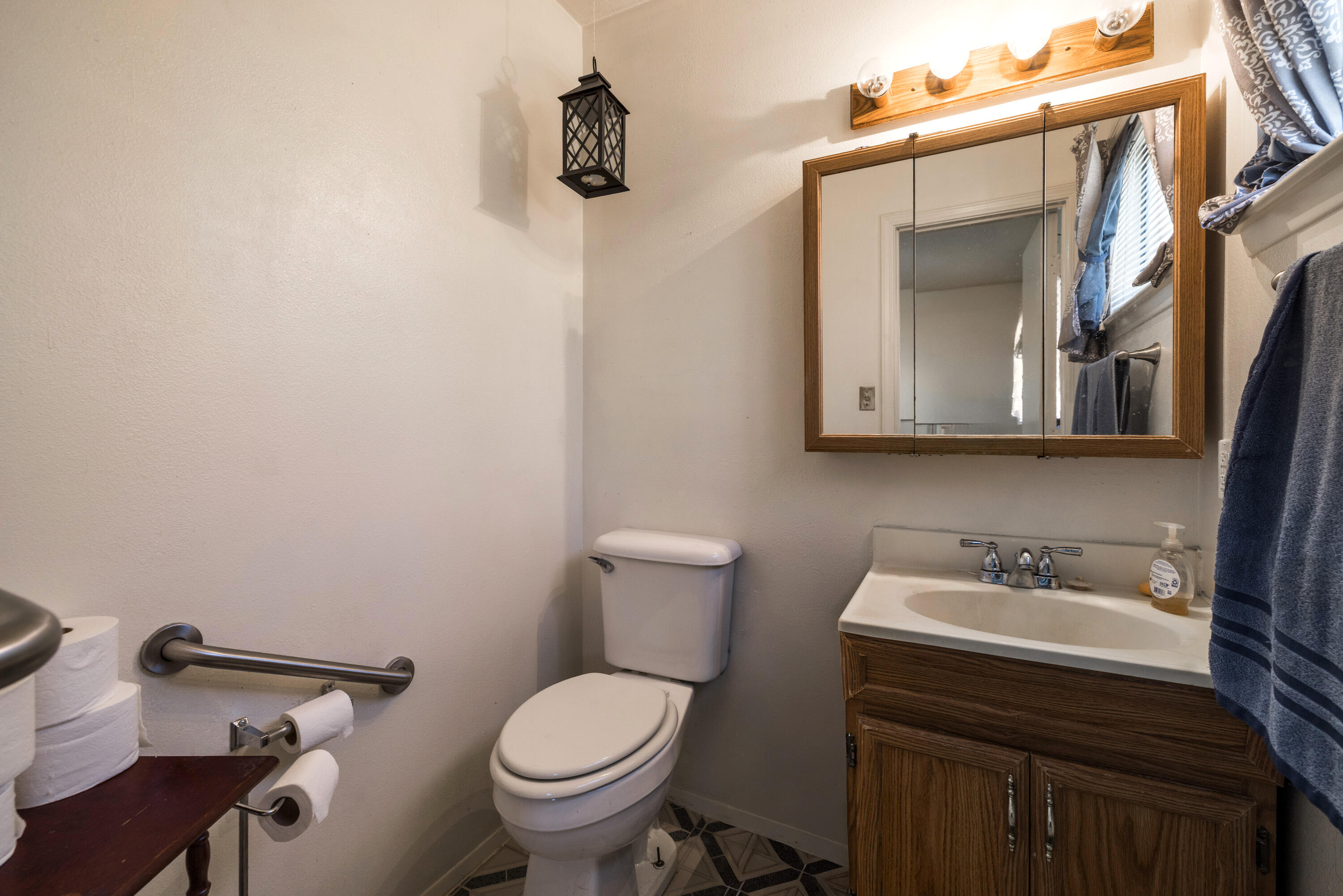 Albuquerque, New Mexico 87121, United States, 3 Bedrooms Bedrooms, ,1 BathroomBathrooms,Residential,Active,219224