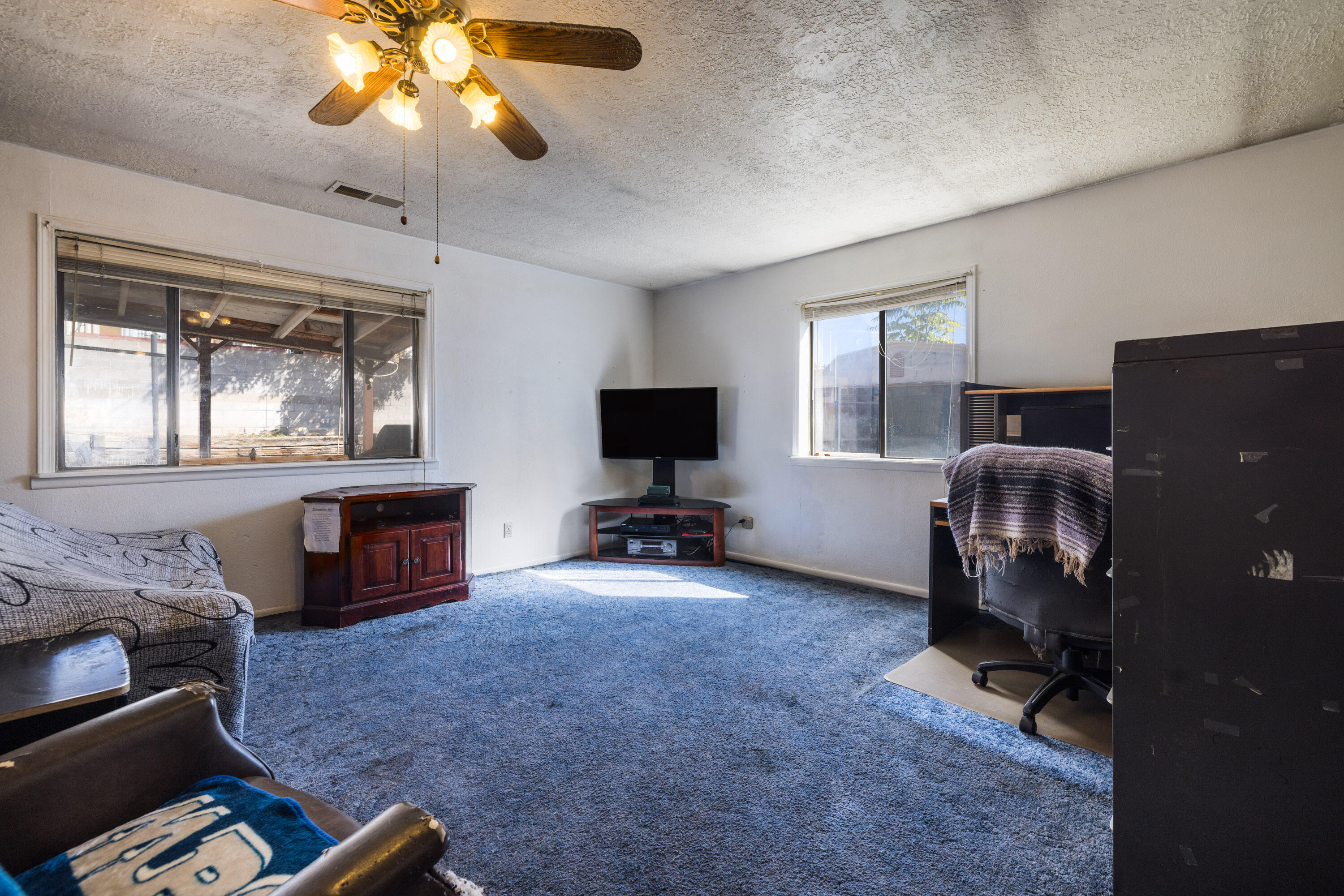 Albuquerque, New Mexico 87121, United States, 3 Bedrooms Bedrooms, ,1 BathroomBathrooms,Residential,Active,219224