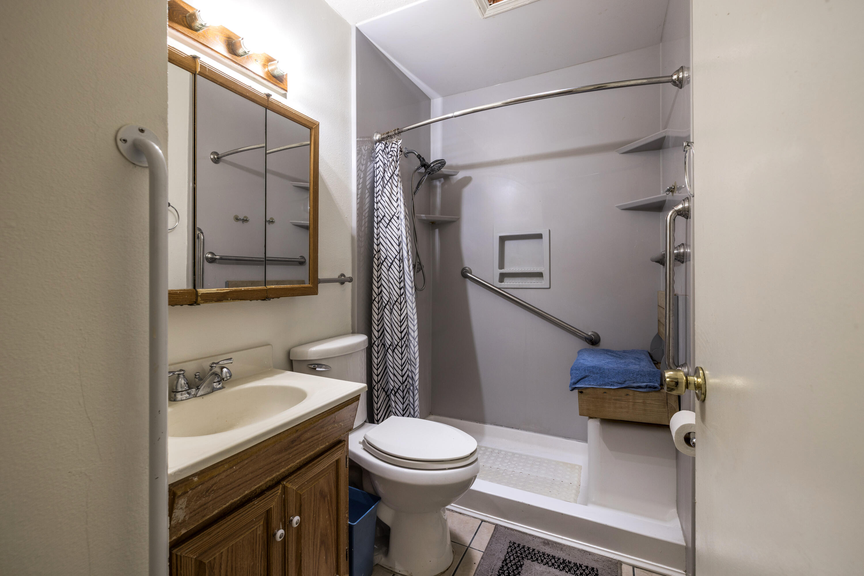 Albuquerque, New Mexico 87121, United States, 3 Bedrooms Bedrooms, ,1 BathroomBathrooms,Residential,Active,219224