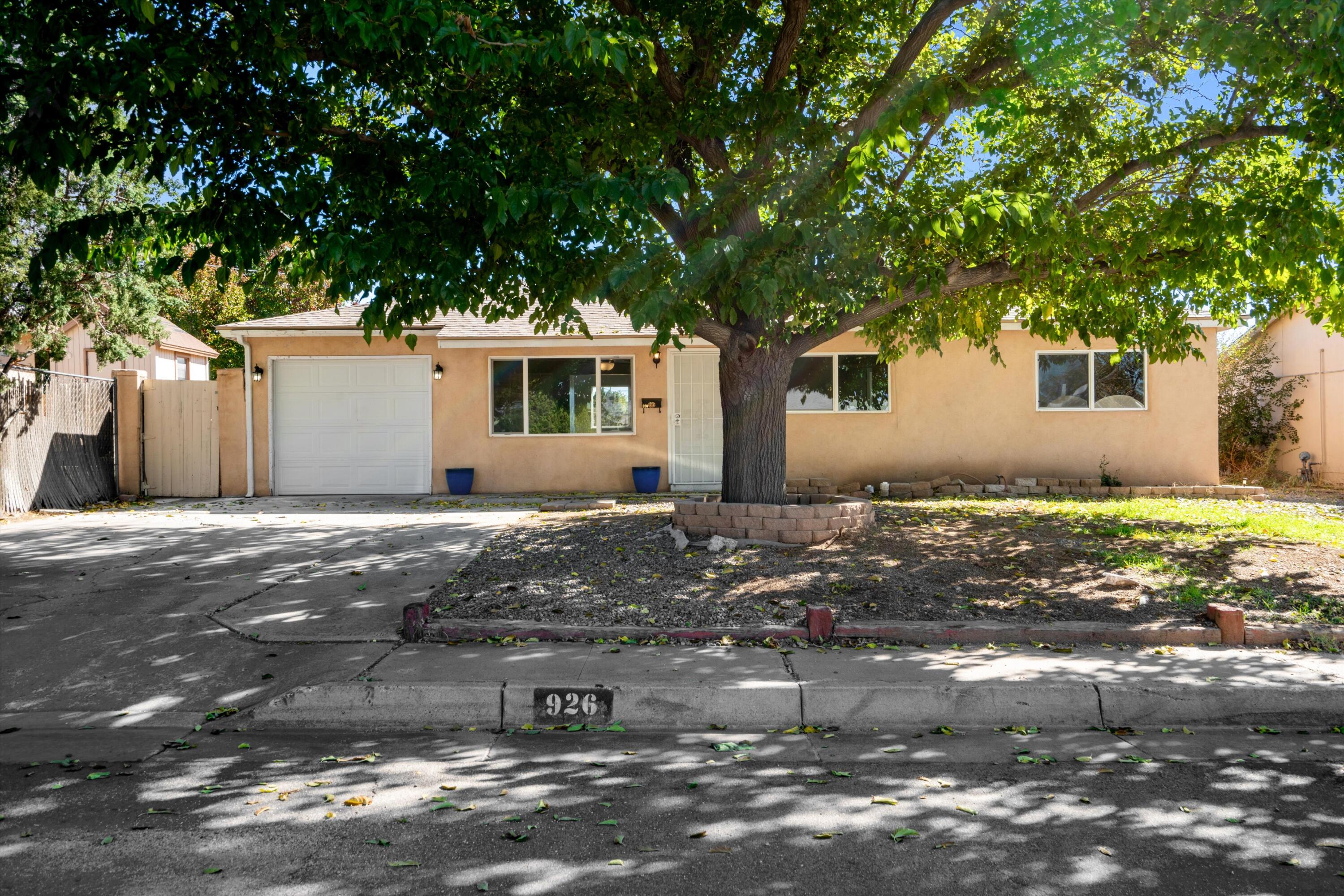 926 Walker Drive, Albuquerque, New Mexico image 1