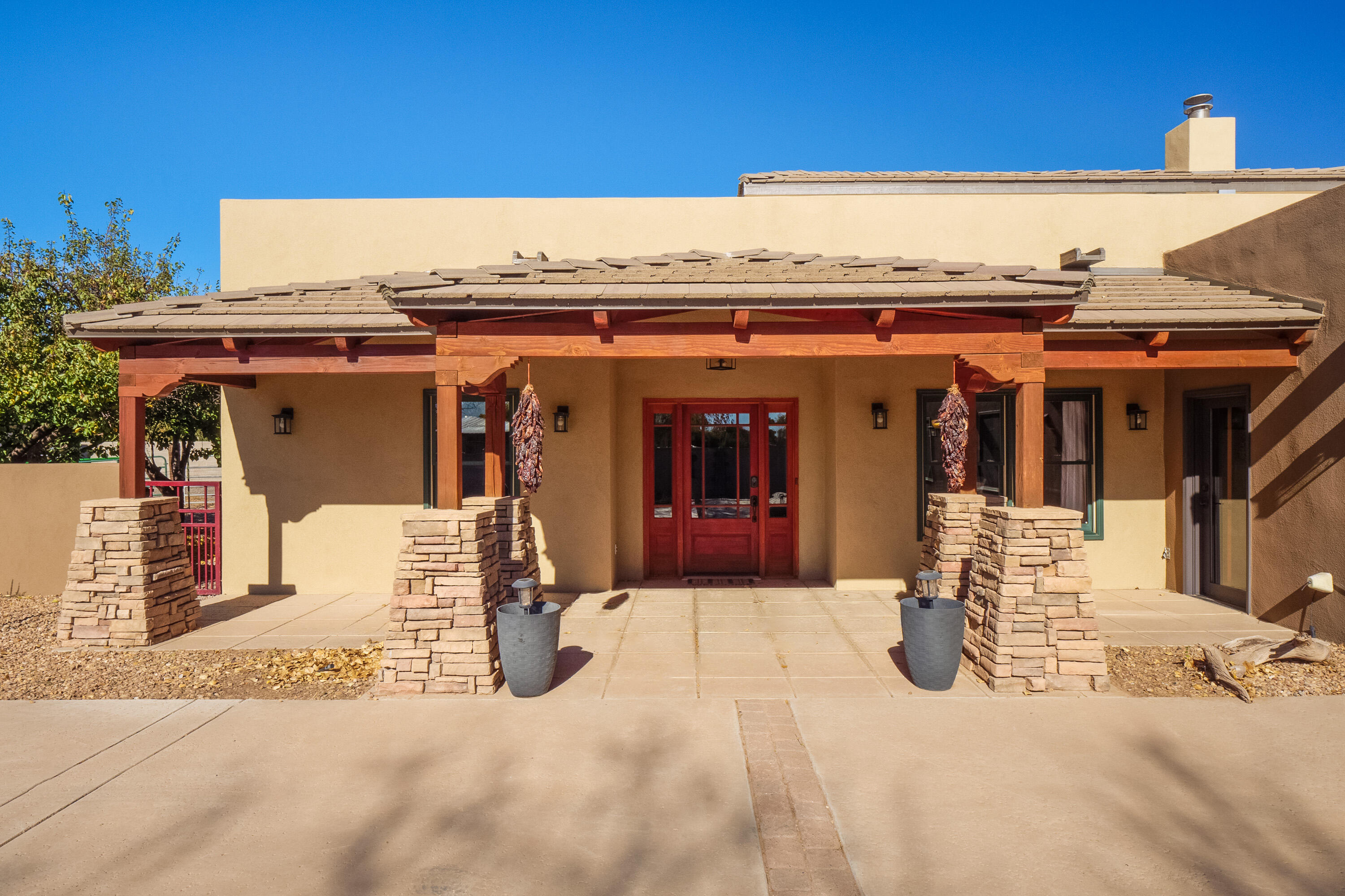 1118 Loma Larga Road, Corrales, New Mexico image 6