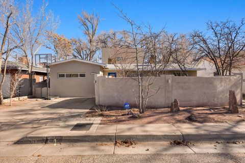 Photo of 912 Hermosa Drive NE, Albuquerque, NM 87110 (MLS # 1095929)