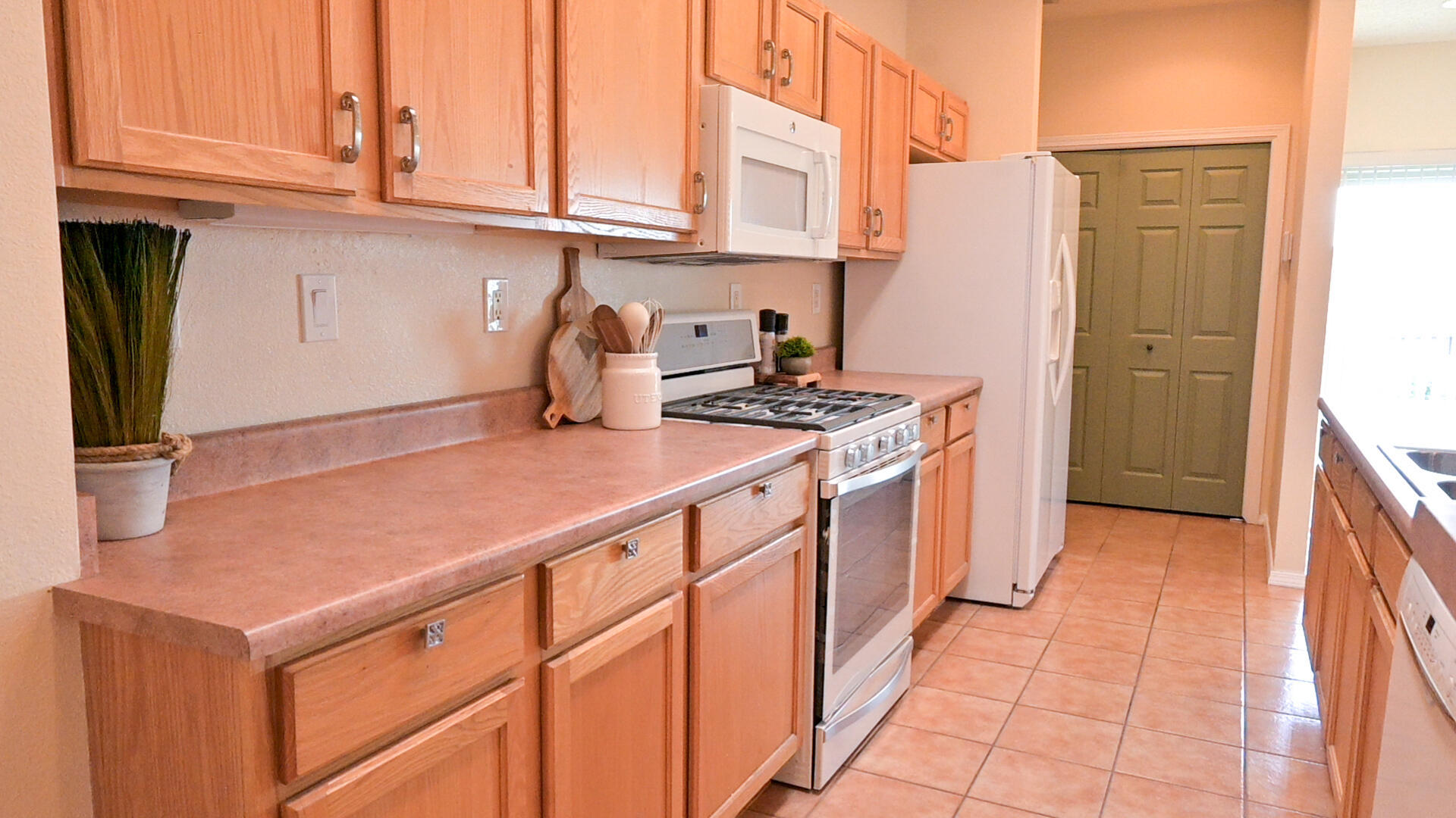 1517 Prairie Sage Way SE