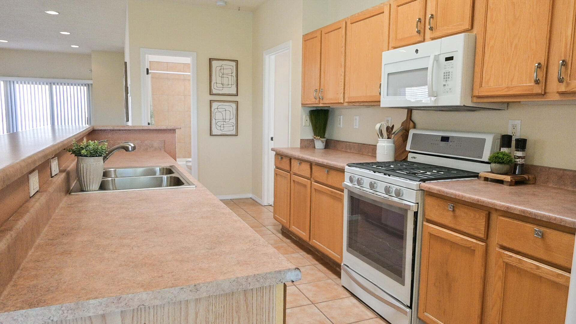 1517 Prairie Sage Way SE