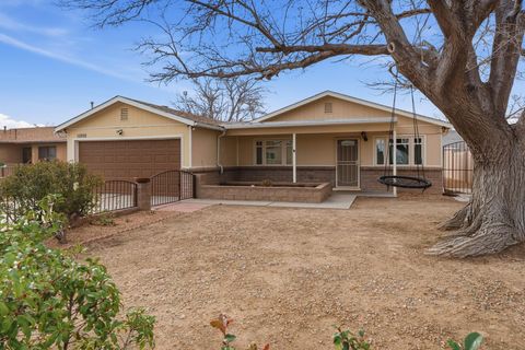 Photo of 11200 Huerfano Road NE, Albuquerque, NM 87123 (MLS # 1097365)